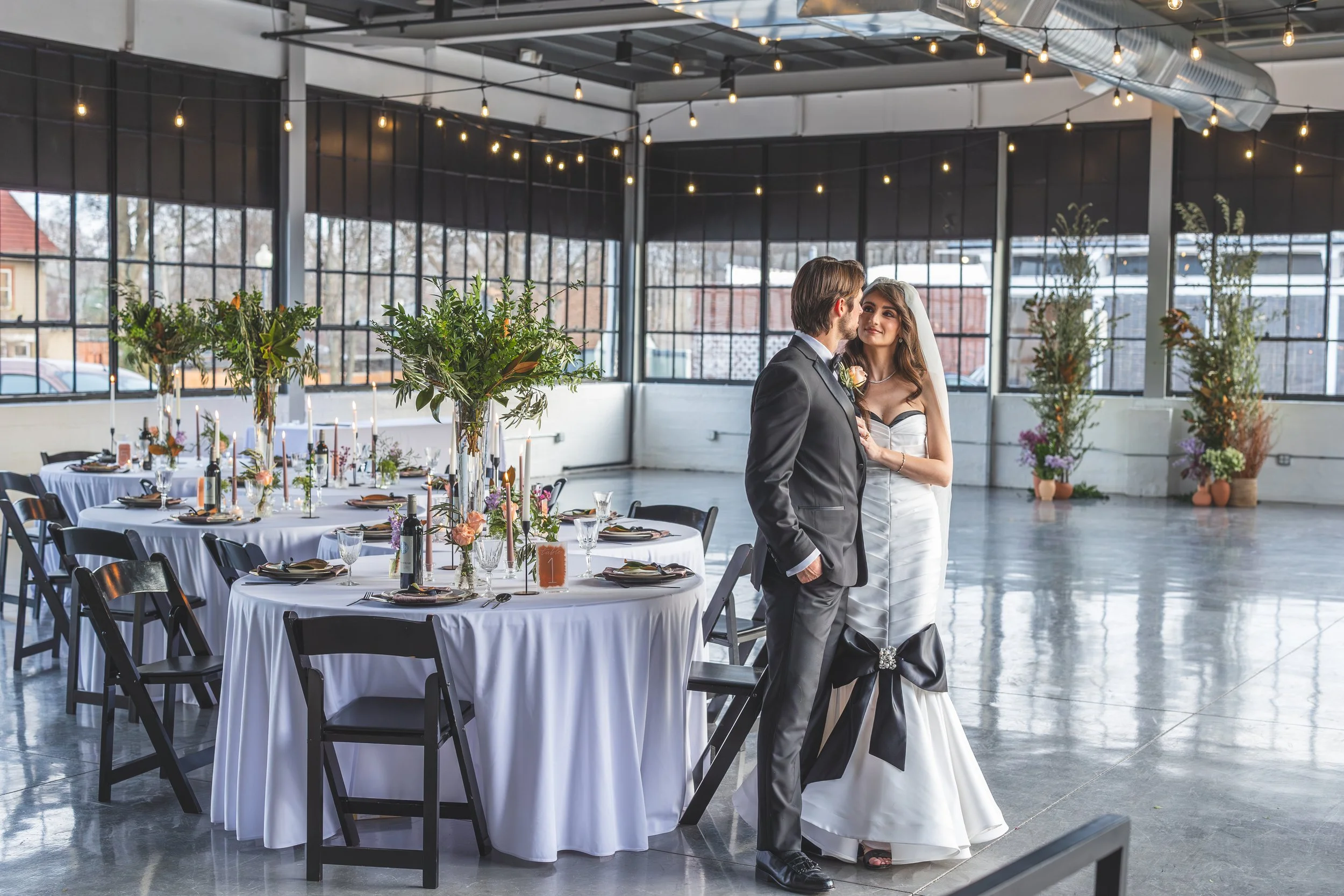 kansas-city-luxury-wedding-photographer-ballet-cello-weddin-at-the-delaware18.jpg