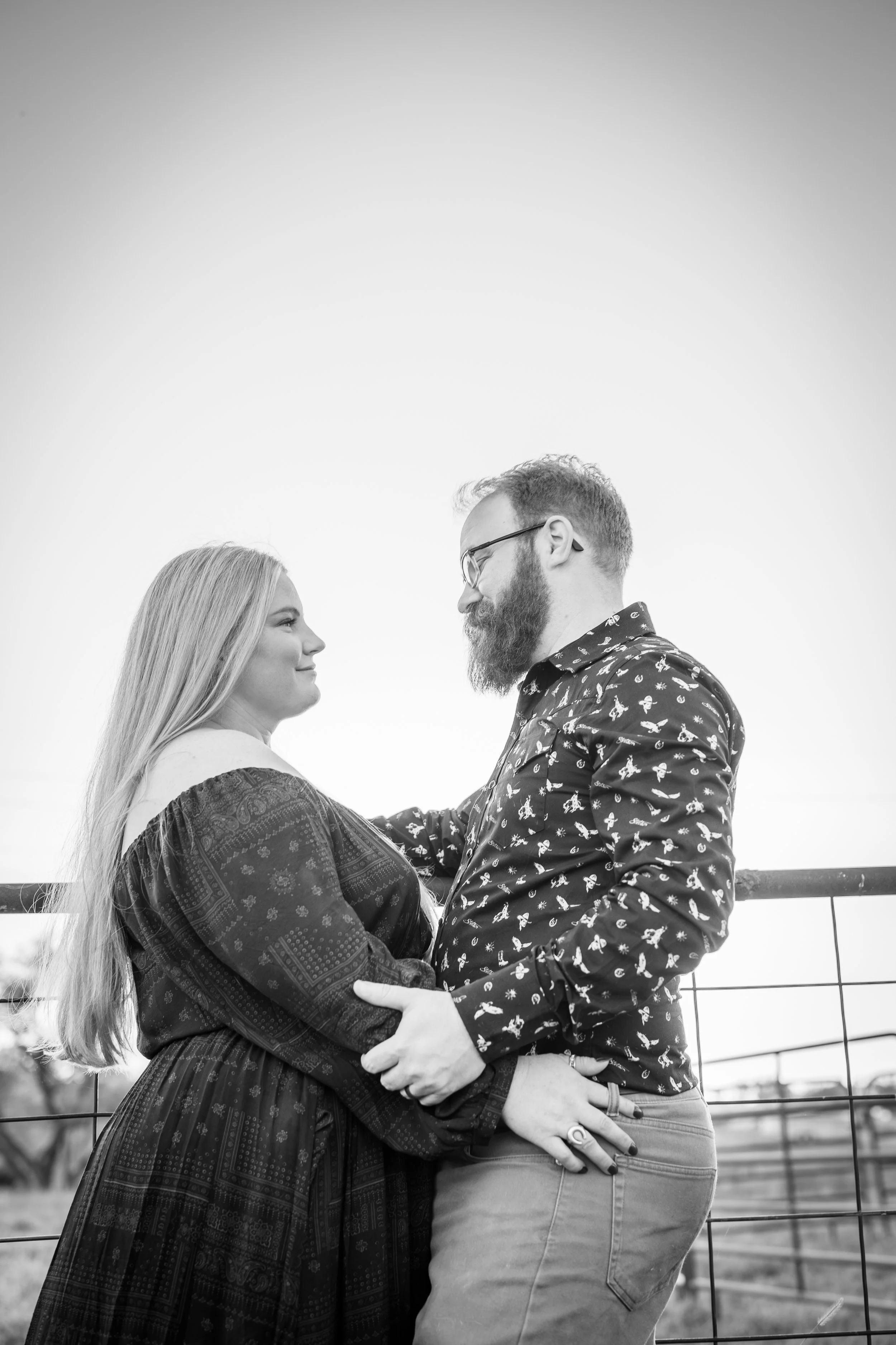 kansas-city-lifestyle-couples-session-horses-hunting-dogs22.jpg