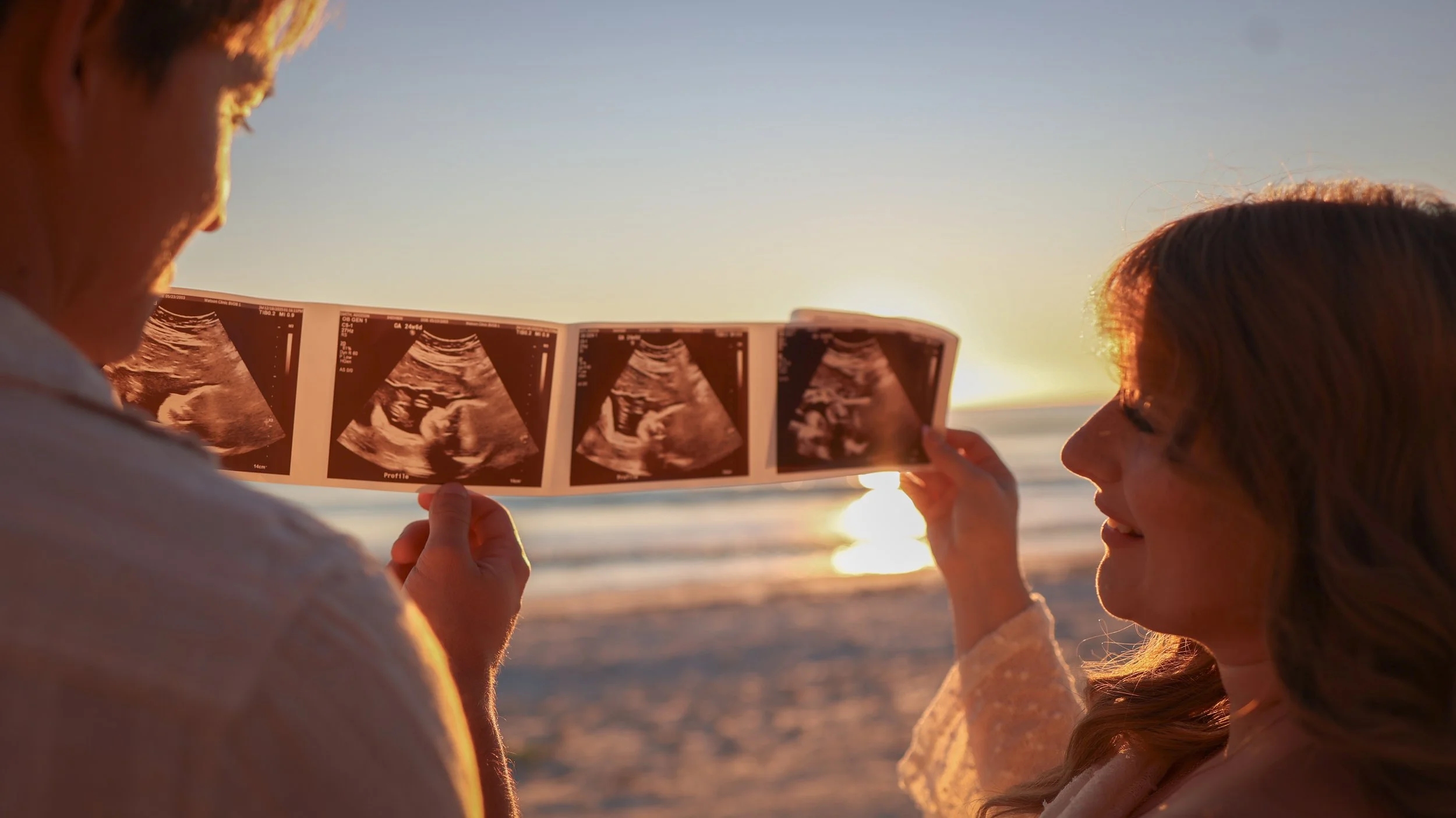 maternity-session-clearwater-beach-florida-golden-hour28.jpg