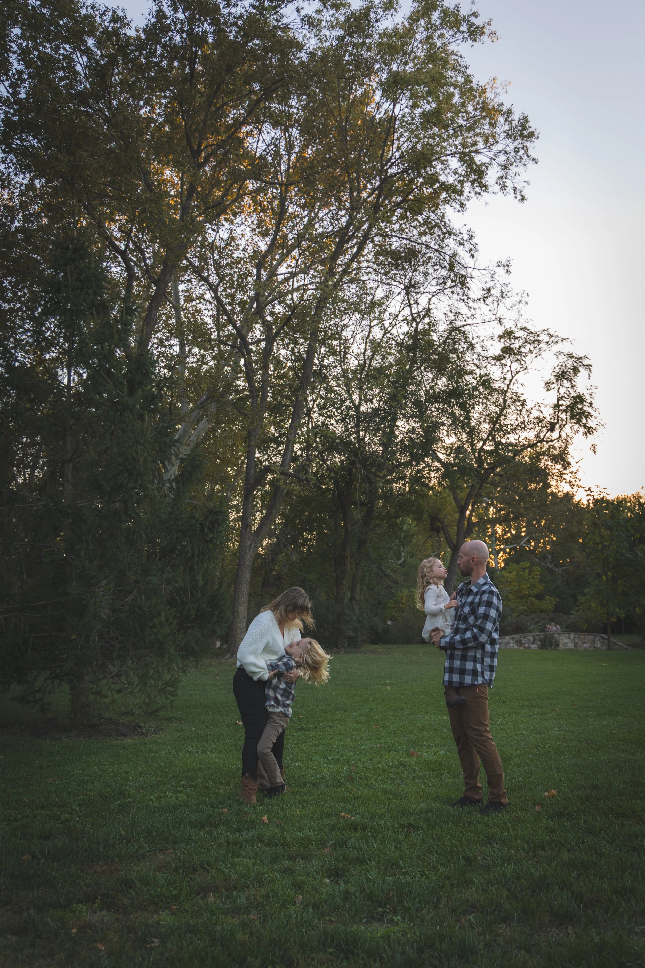 mission-hills-hiawasee-park-family-photography-lifestyle-session3.jpg