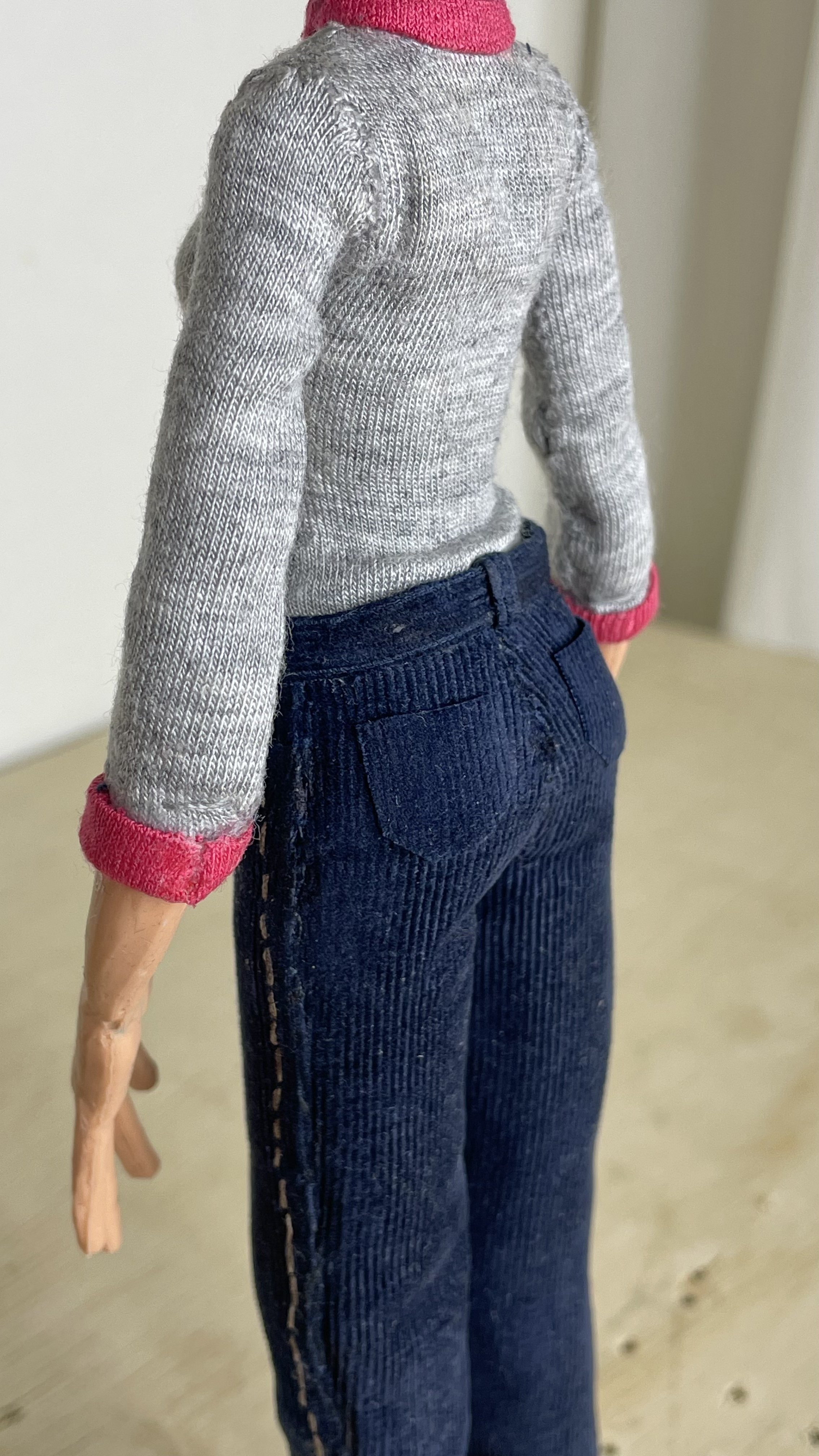 Costume fabrication for stop motion puppet | Annika Schindler 's Art + Science of Making Miniature Costumes Course 