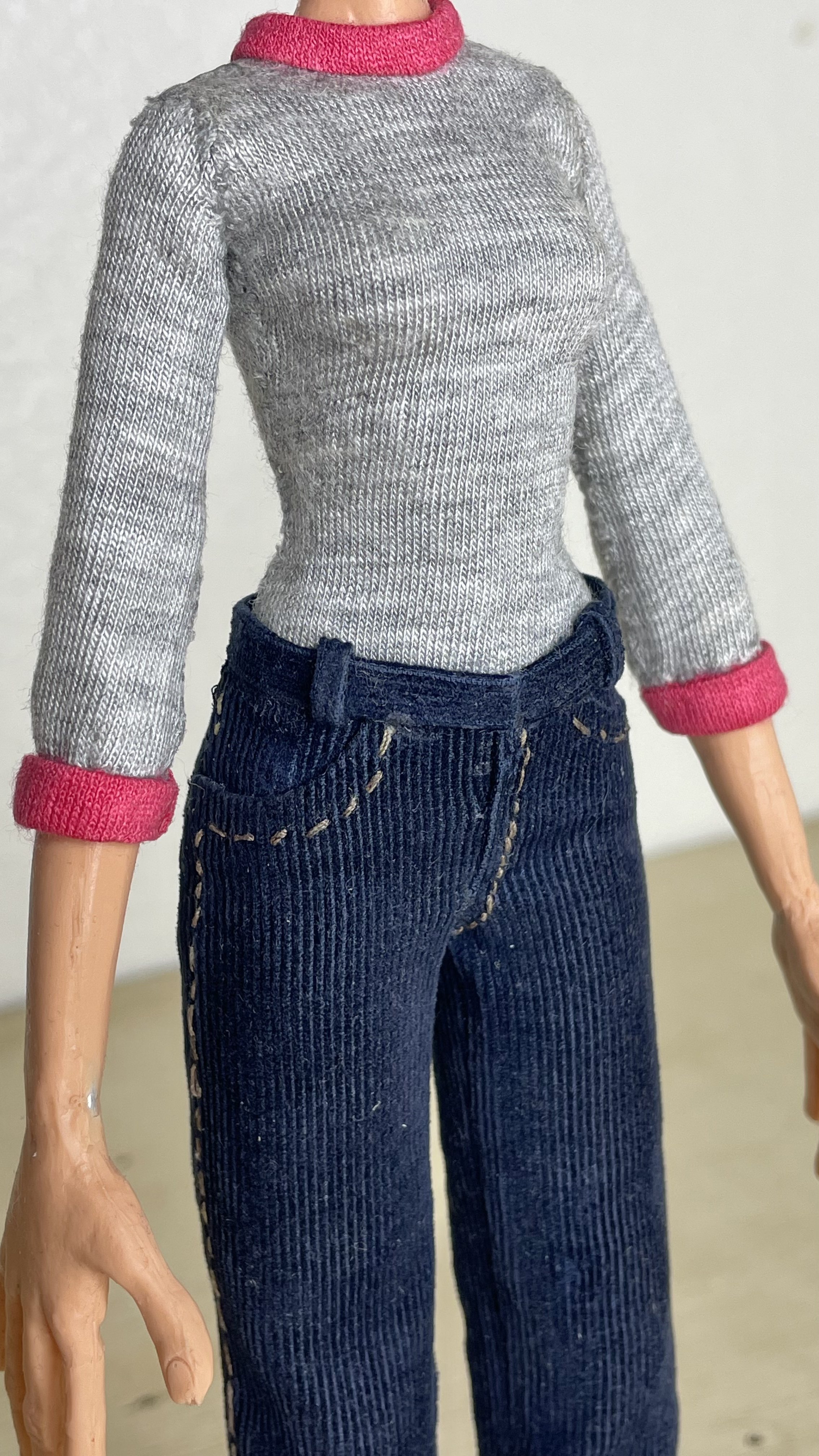 Costume fabrication for stop motion puppet | Annika Schindler 's Art + Science of Making Miniature Costumes Course 