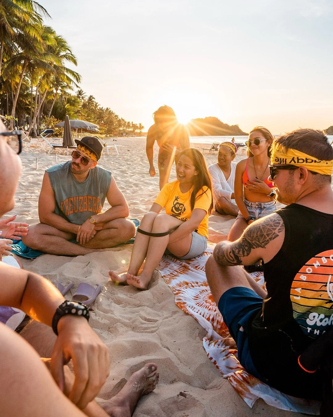 🌴 Friday Mood: Island Hopping Fun 🌊

This isn&rsquo;t just a boat ride, it&rsquo;s a full day of island magic! With our amazing local partners at Haqqy Life, you&rsquo;ll explore hidden coves, kayak through crystal-clear lagoons, snorkel with vibra