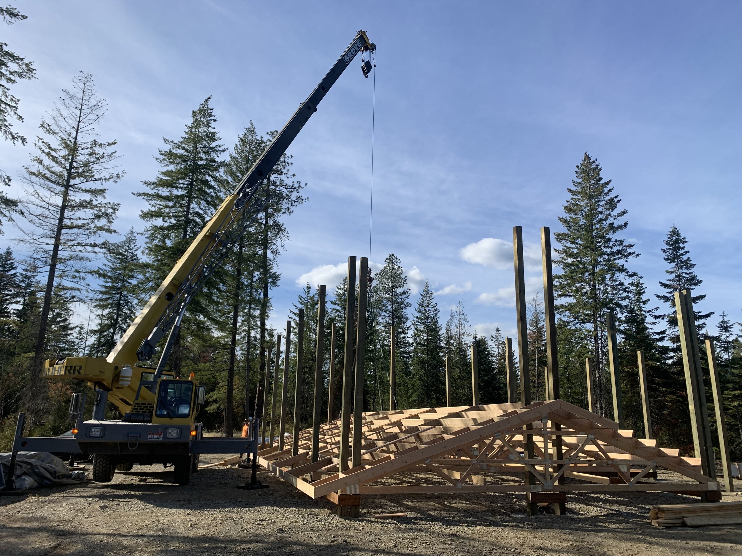 Crain raising roof structure