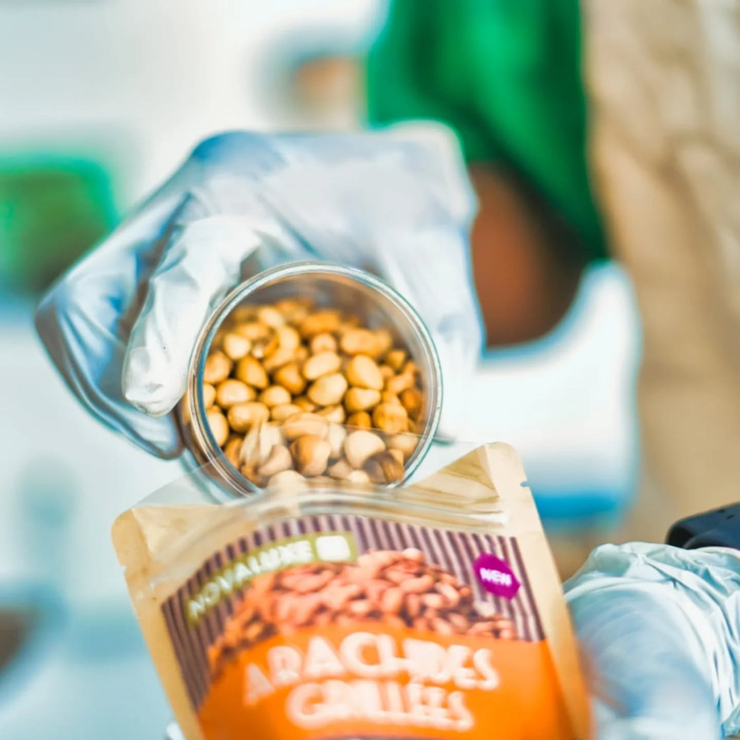 D&eacute;couvrez l&rsquo;Excellence de Nos Arachides ! 🌿🥜

Chez NOVALUXE CI
nous vous offrons le meilleur de l&rsquo;arachide, s&eacute;lectionn&eacute;e avec soin pour garantir fra&icirc;cheur, saveur et qualit&eacute; premium.

✨ Nos produits :
✅