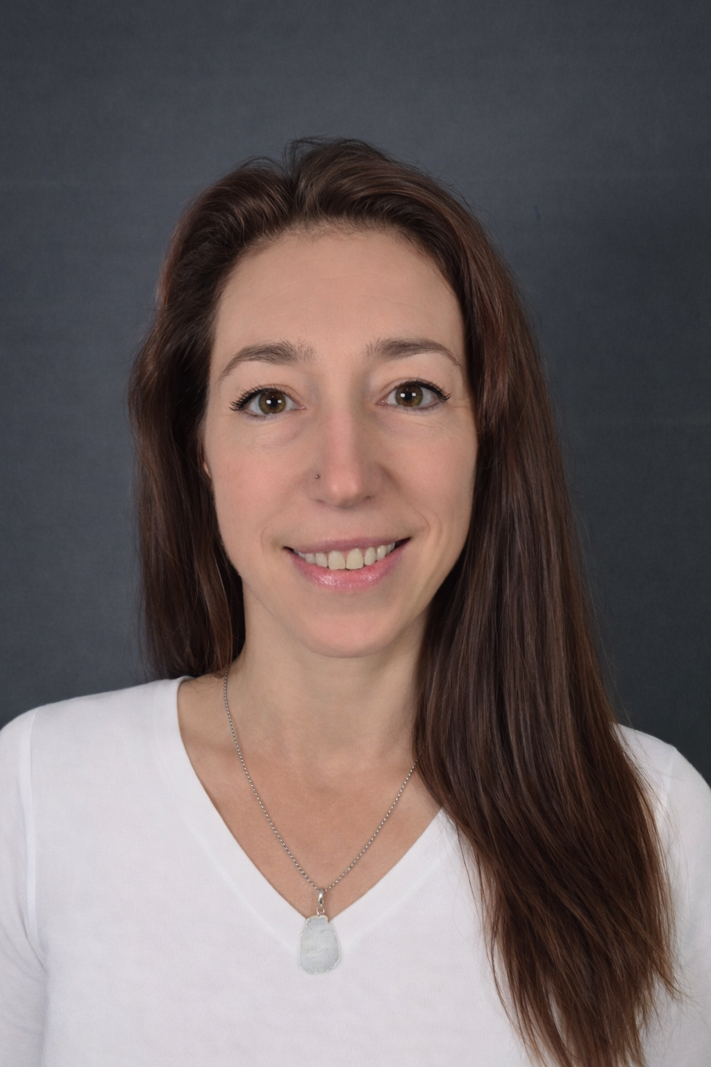 Sabrina Roesch, zertifizierte Komplementärtherapeutin OdA KT für Shiatsu und ThetaHealing Practitioner in Zürich.