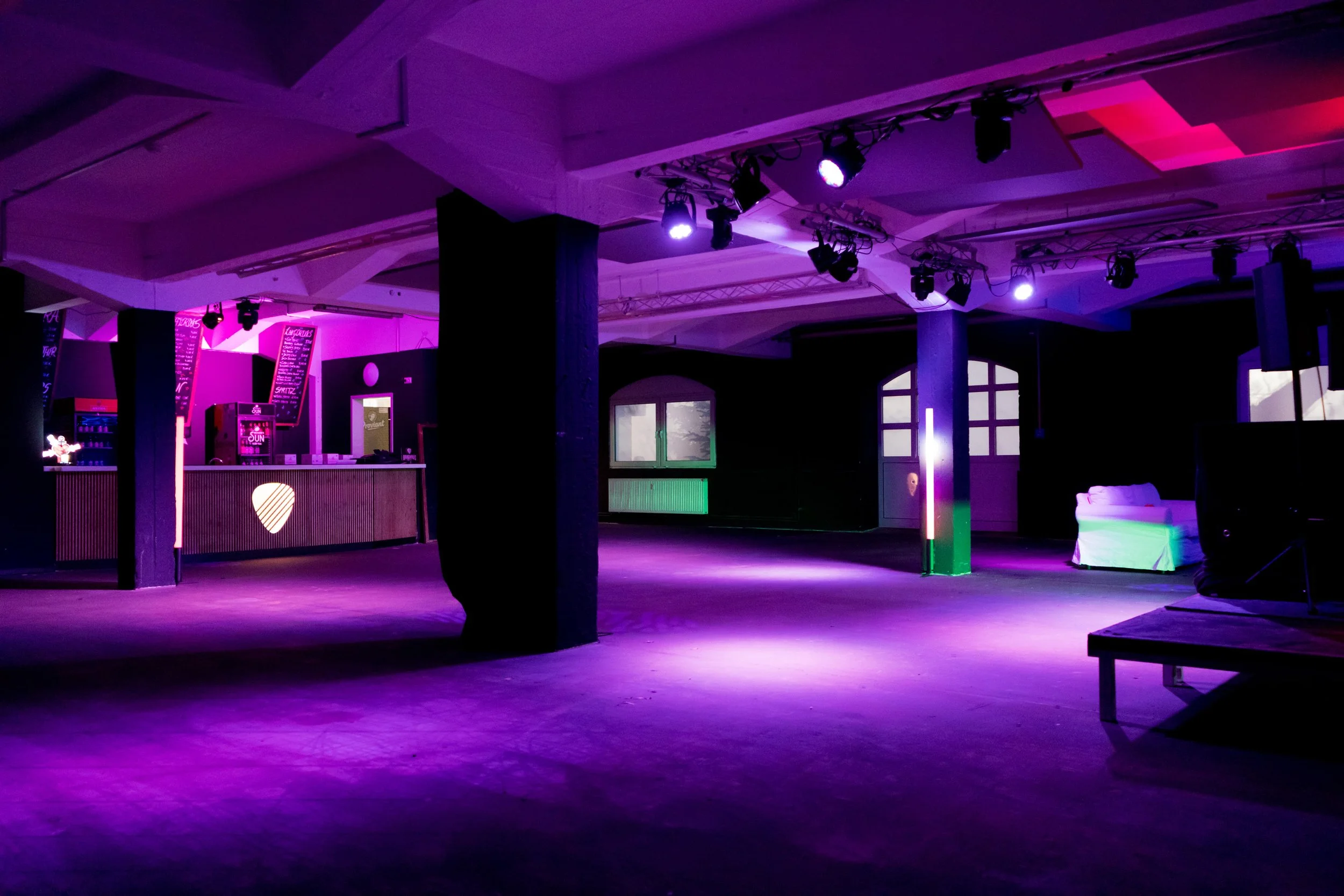 Veranstaltungsfläche beleuchtet