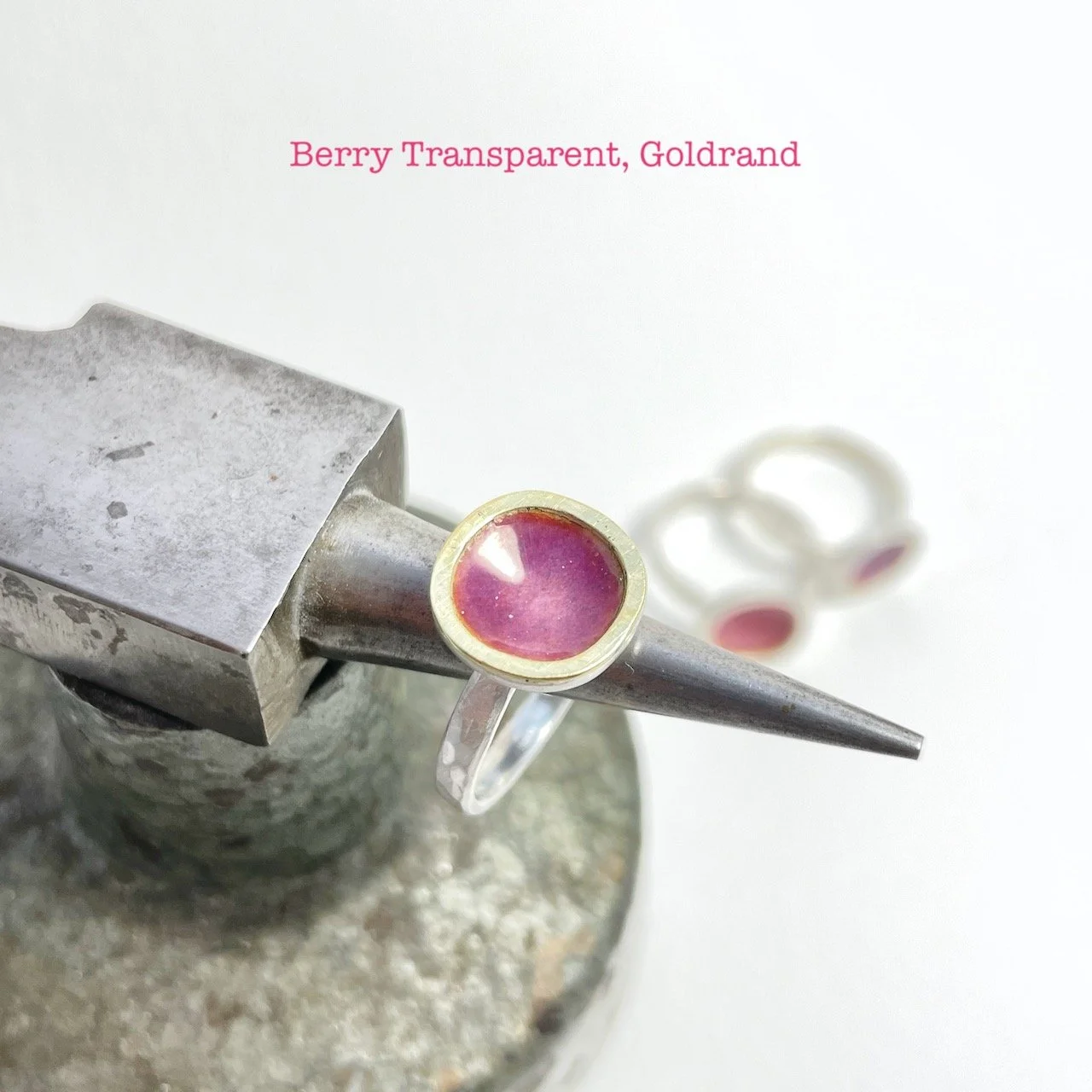 Berry mit Goldrand, transparent