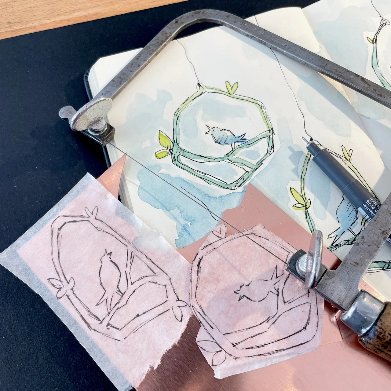 Skizze auf Kupfer übertragen