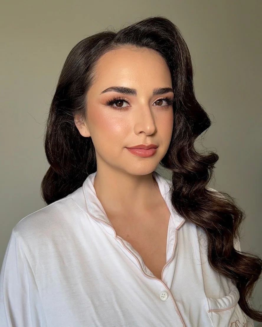 1.11.25 stunning Esperanza, a real life princess!! 🤍 Beautiful inside and out - so honoured to be part of your special day! xx

Warm, matte browns, full voluminous lashes, and blushing skin for this glowing bride! Paired with the most amazing hair b