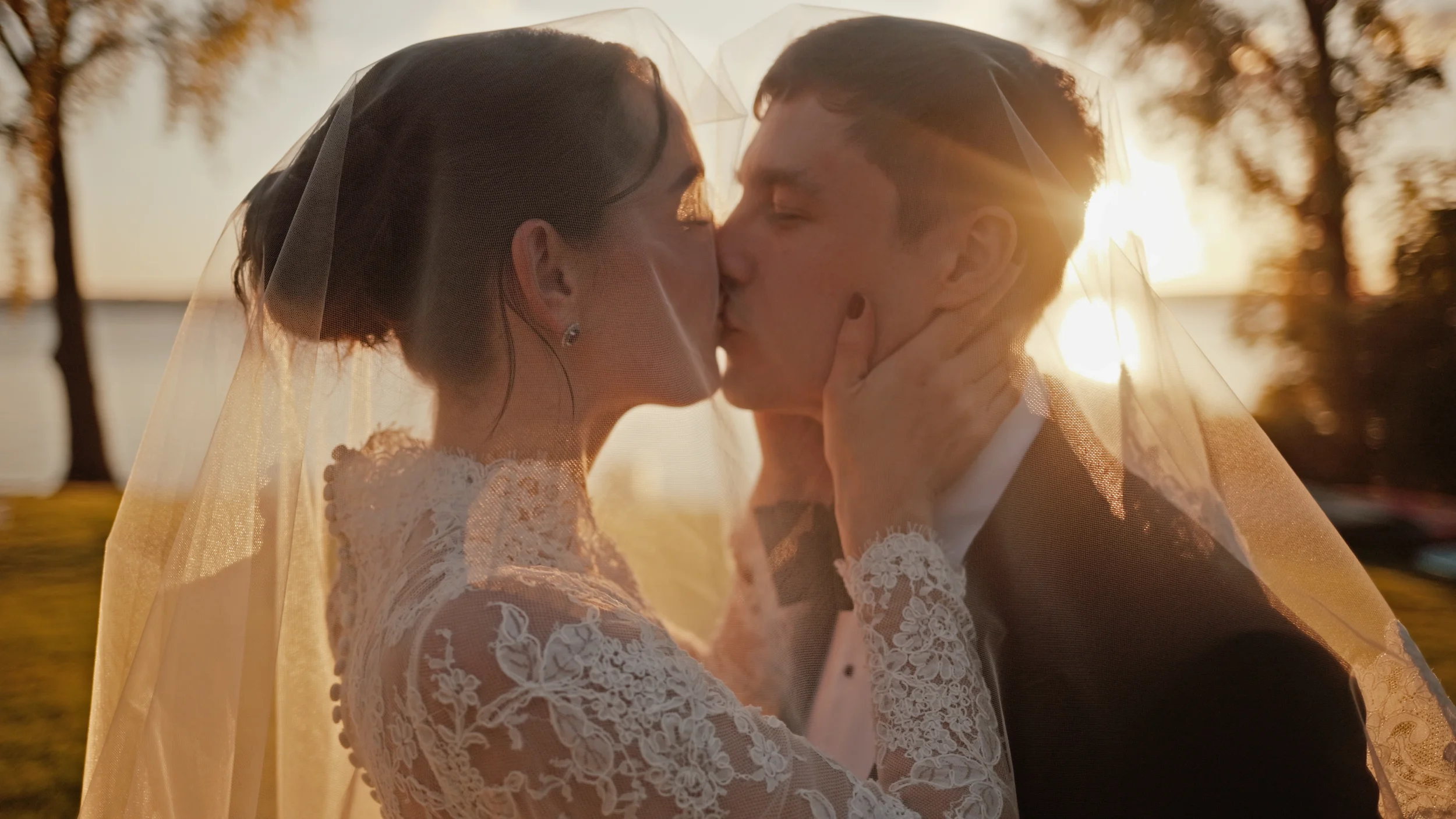 Bridgette &amp;&nbsp;DJ INNS OF AURORA