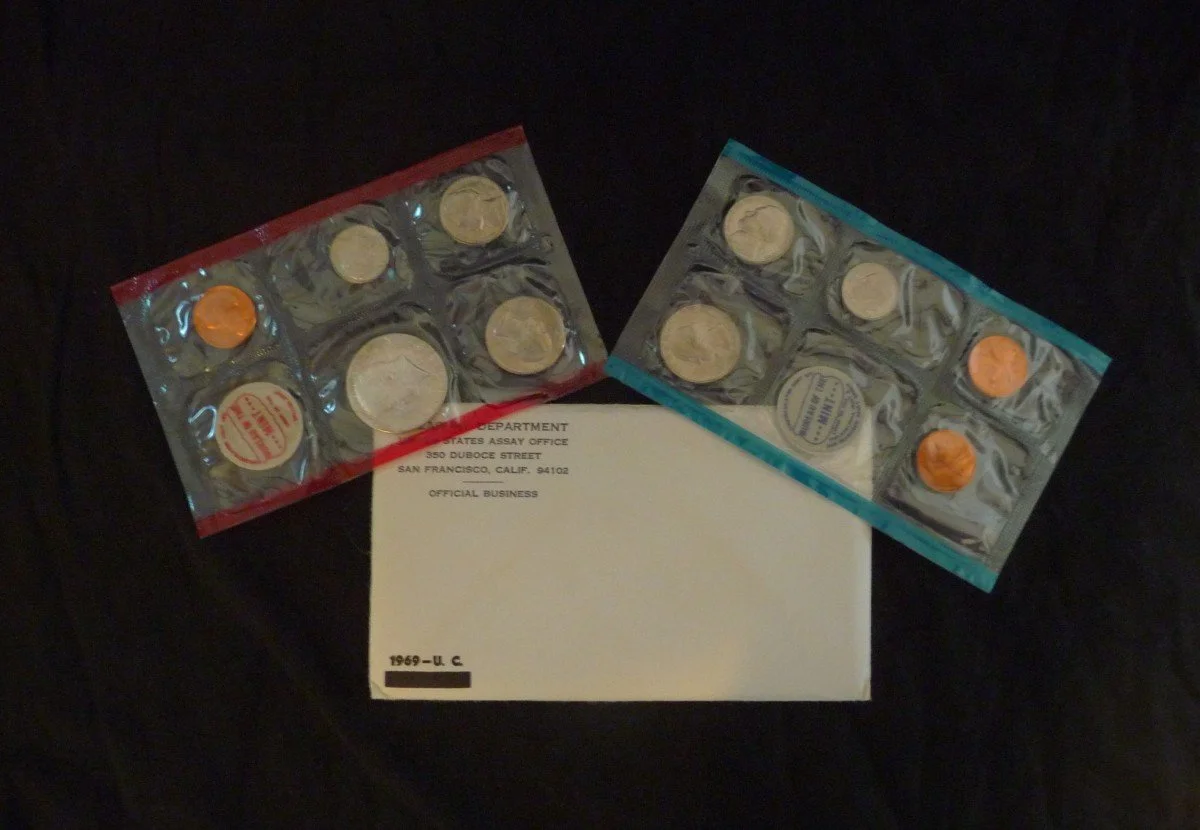 1969 U.S. Mint Uncirculated Coin Set with 40% Silver Kennedy Half