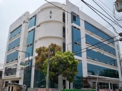 Times Plaza, Taft Avenue corner United Nations Avenue, Manila