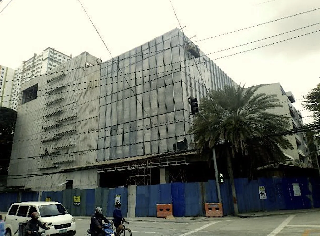 Abenson Quezon Avenue Design Center, image 4