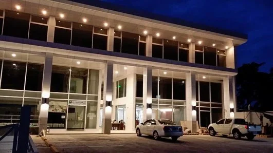 Showroom and Office Building, Santa Rosa