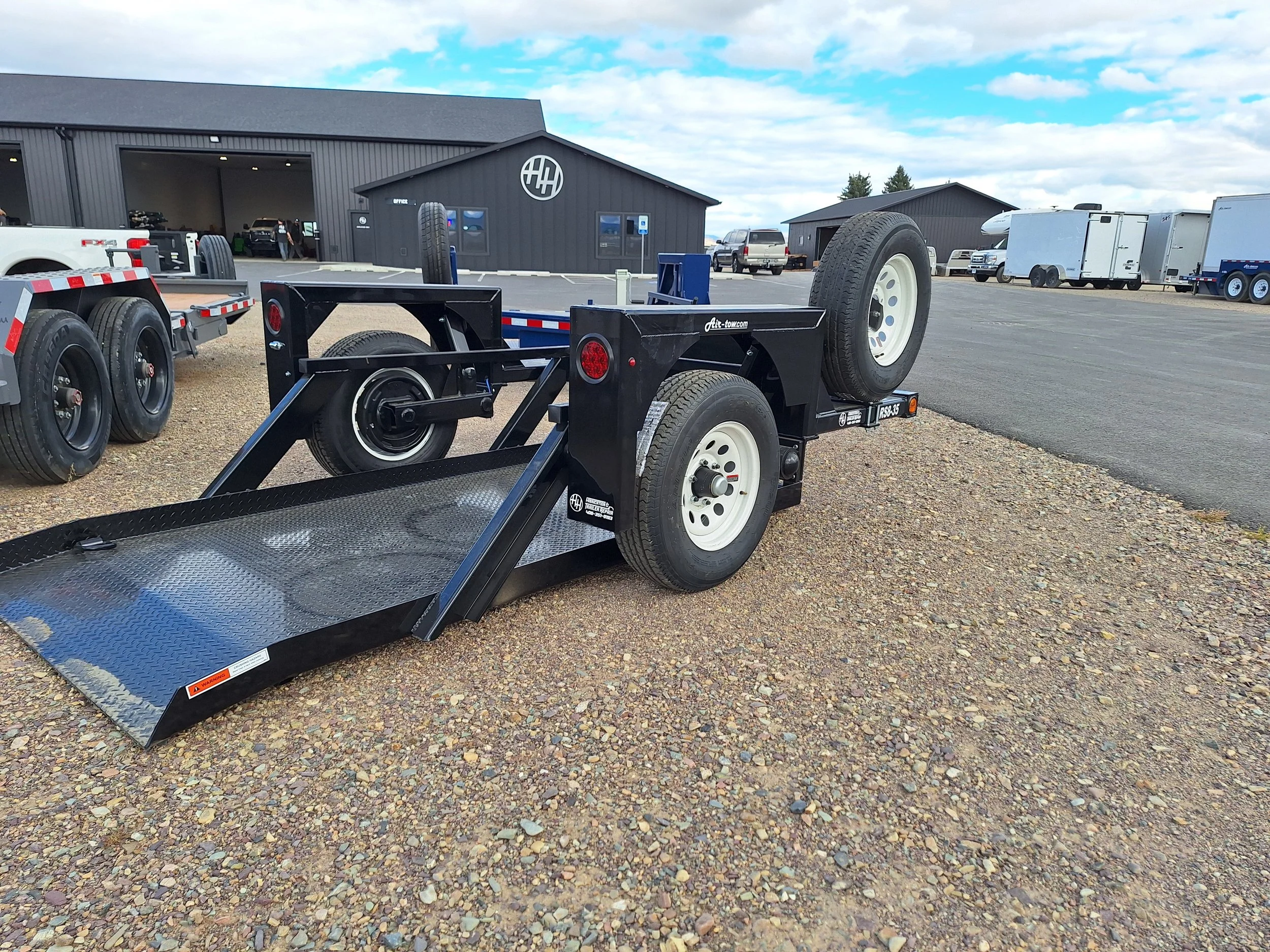 Air-Tow S8-35 Ground-Level Trailer