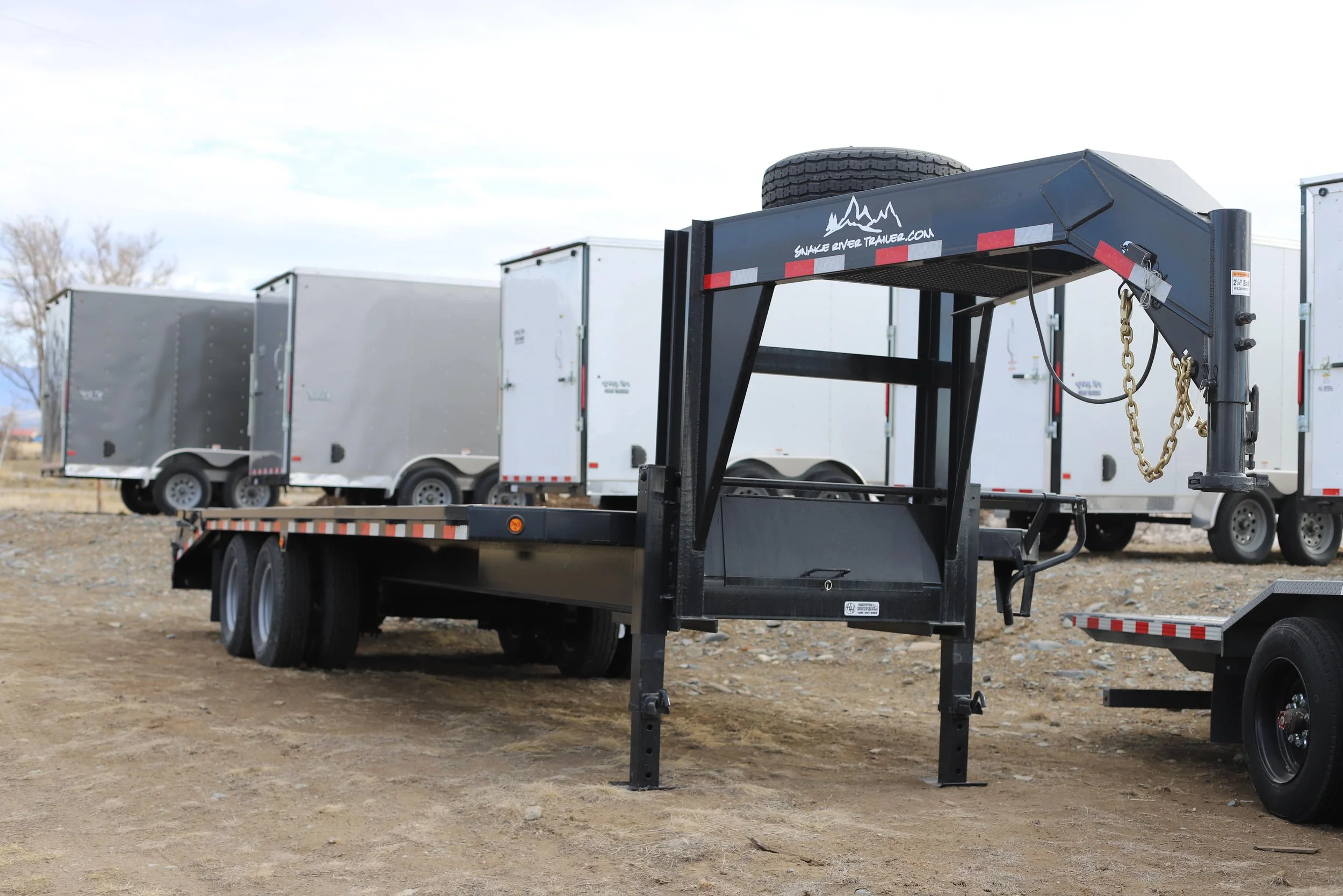 gooseneck trailer-min.JPG