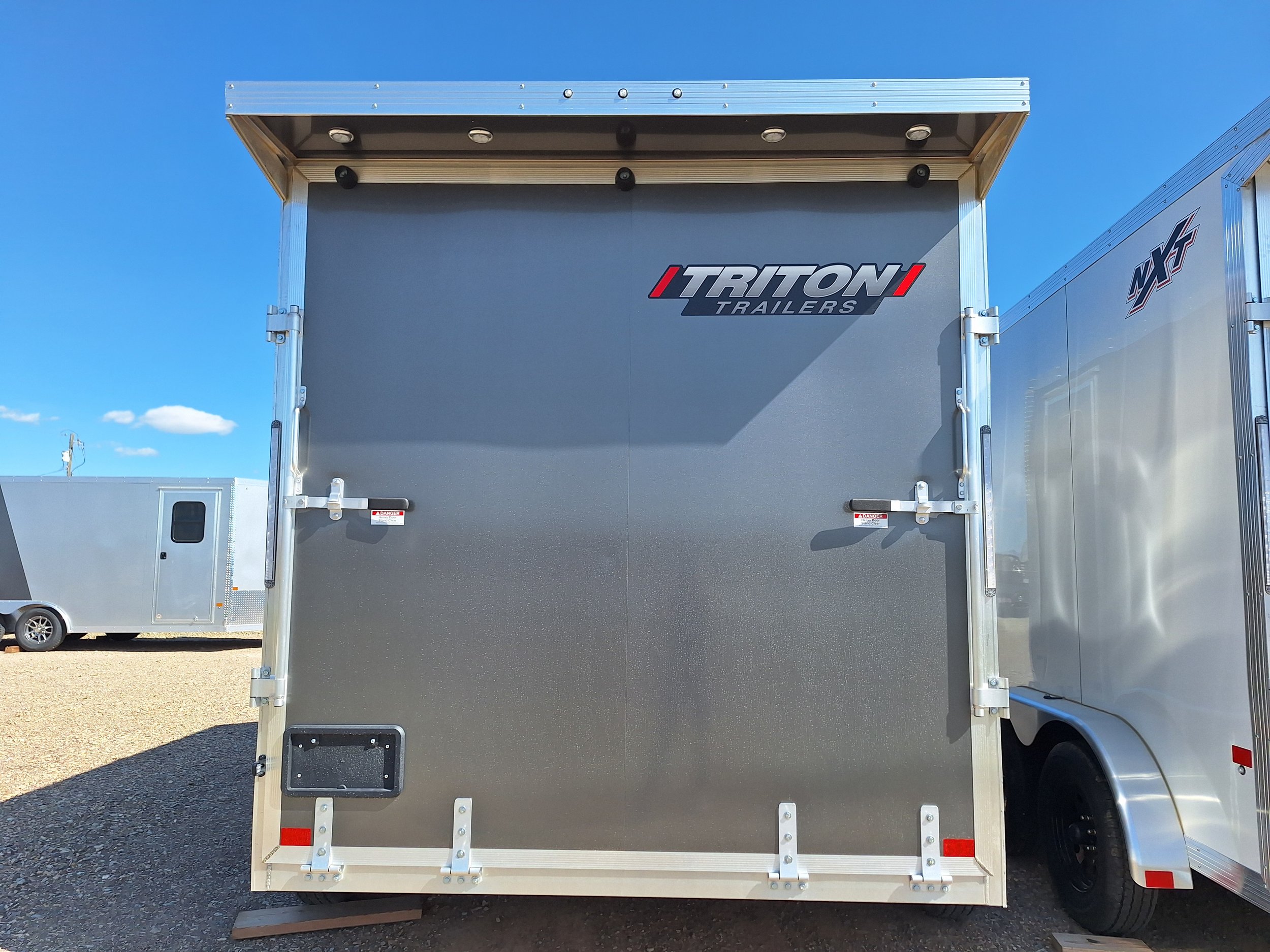 Triton- 56860 (5).jpg