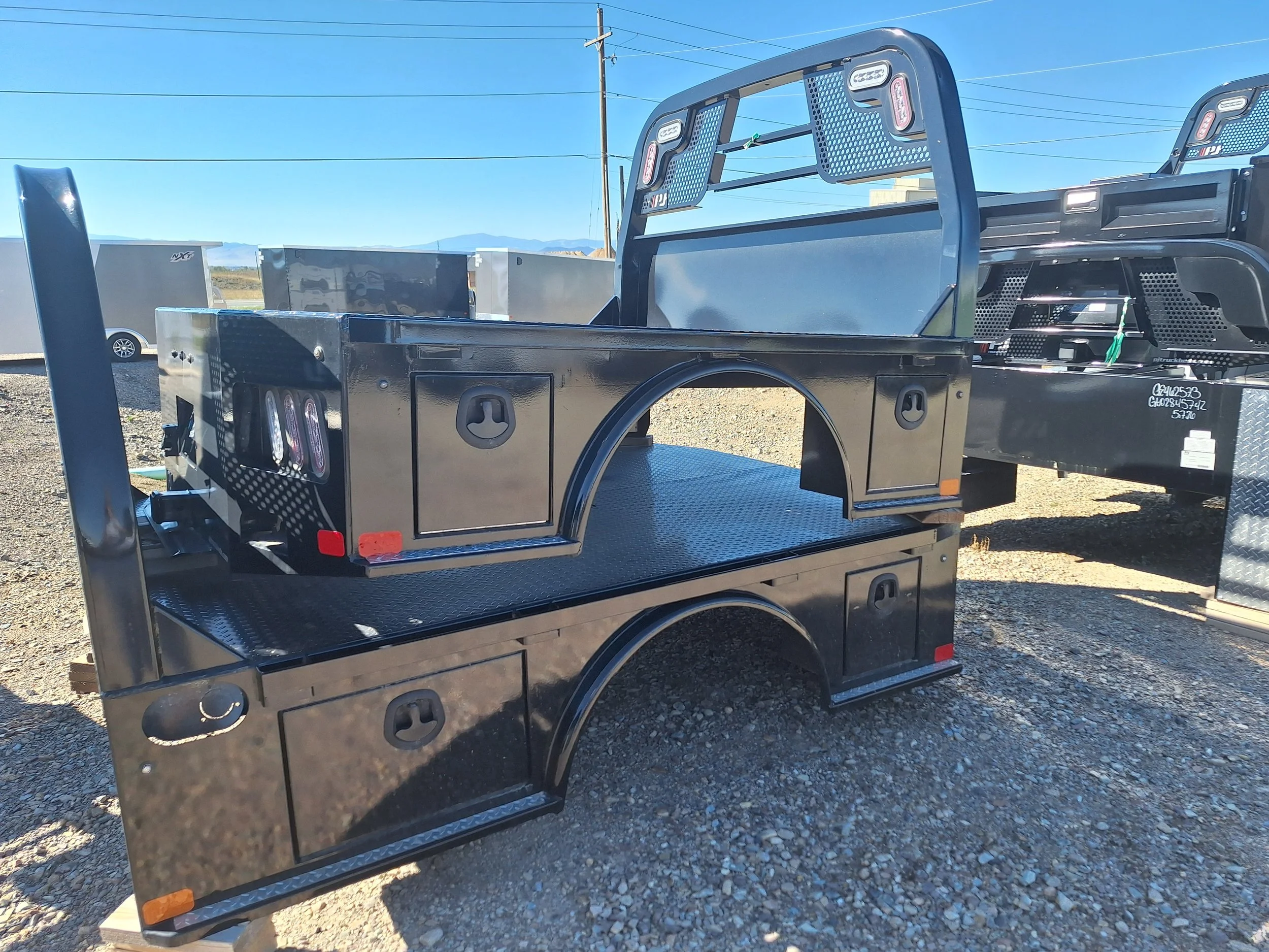 PJ GS Steel Skirted Flatbed | SRW Short Bed