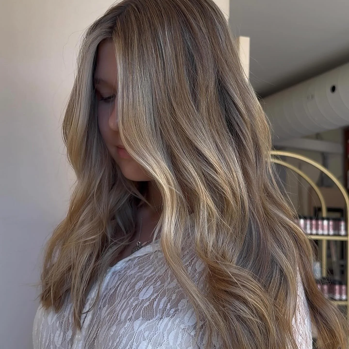 Stylist @svchair 🩷 

Can you believe I&rsquo;ve been doing my clients hair since she came to me at the wee age of 17 and now she&rsquo;s in year 2 of uni 🥹🫶🏼 this is by far the best we&rsquo;ve done thank you for always trusting me and the proces