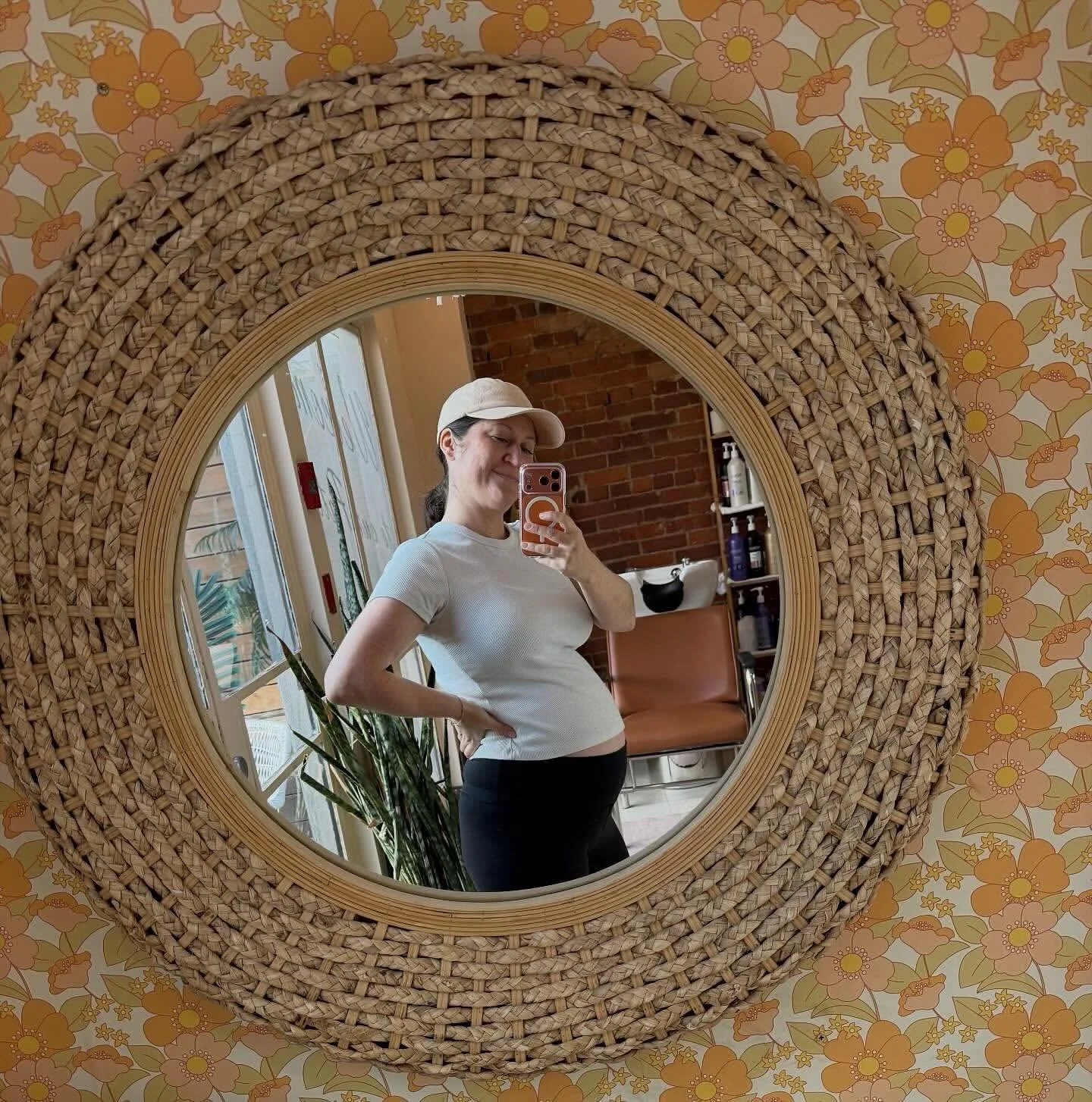 Welcoming baby no.3 to the HBB family soon!!!

@manebymise 
If you haven&rsquo;t sat in my chair lately&hellip; surprise&hellip; I am expecting 🥰🤰🏻

To make things more simple, I have paused online booking and will be taking limited appointments t