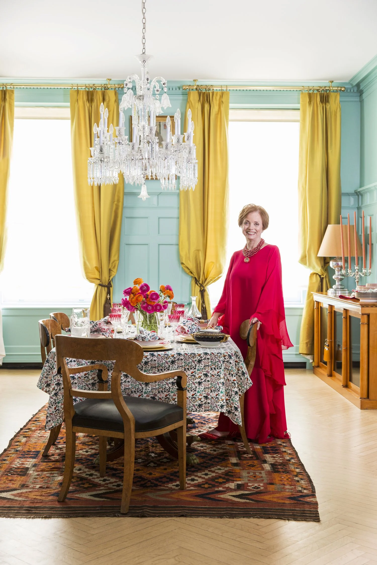 Roberta Freymann portrait, photographed by Lesley Unruh, featuring elegant natural makeup and polished hairstyle by NYC hair and makeup artist