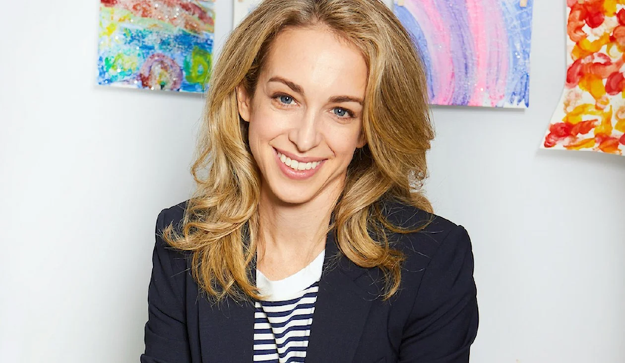Branding portraits of Dr. Becky Kennedy with polished natural hair and soft makeup, styled by NYC hair and makeup artist