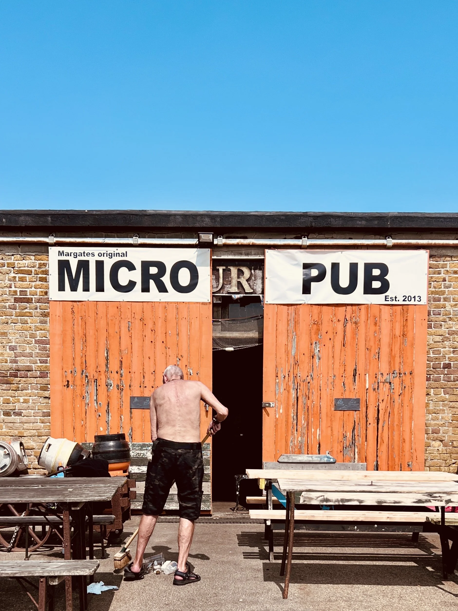 UK-micropub-cleanup-anita-terwey.JPG