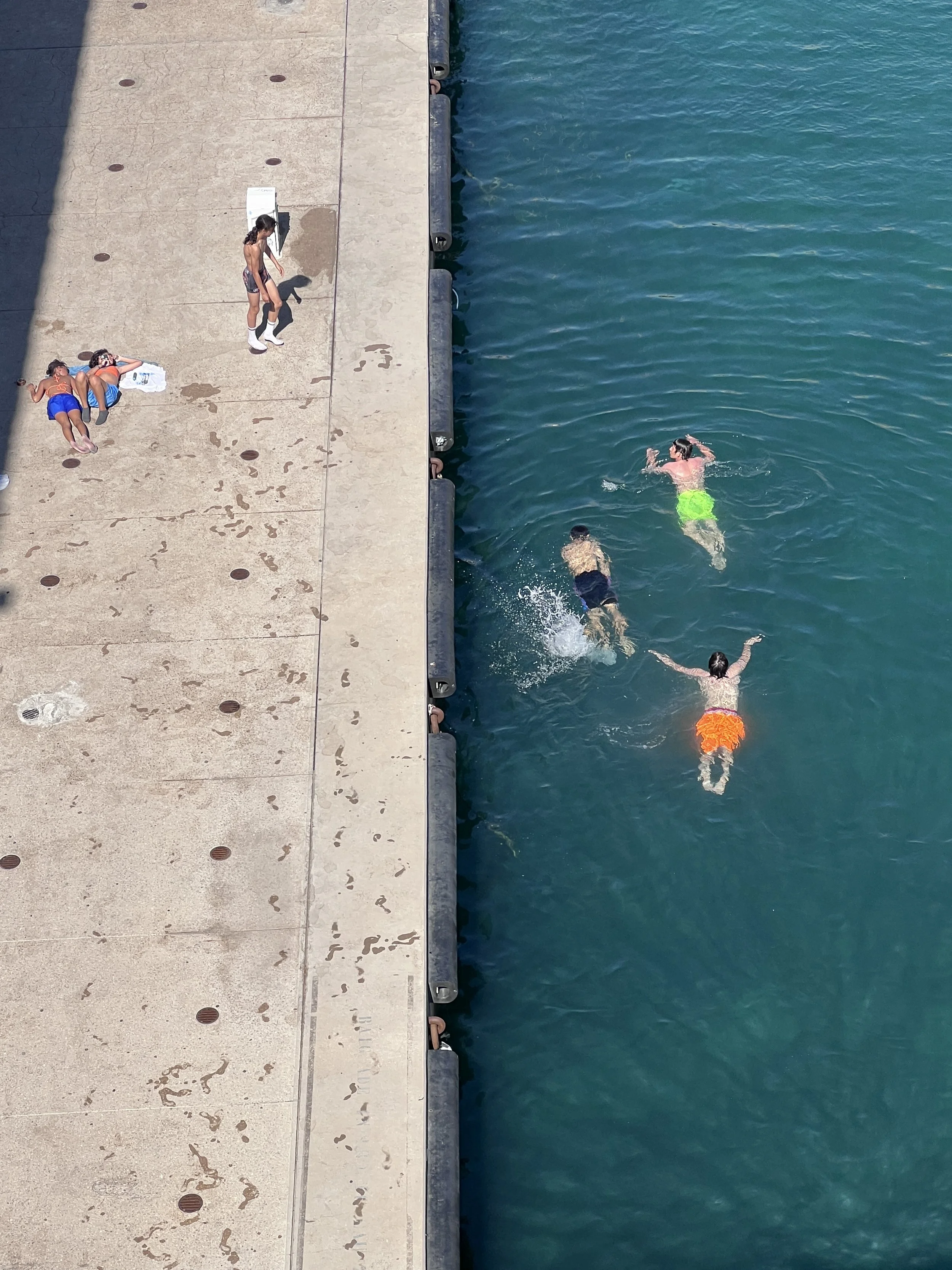 FRANCE-Marseille-kids-fun-in-the-harbour--anita-terwey.JPG