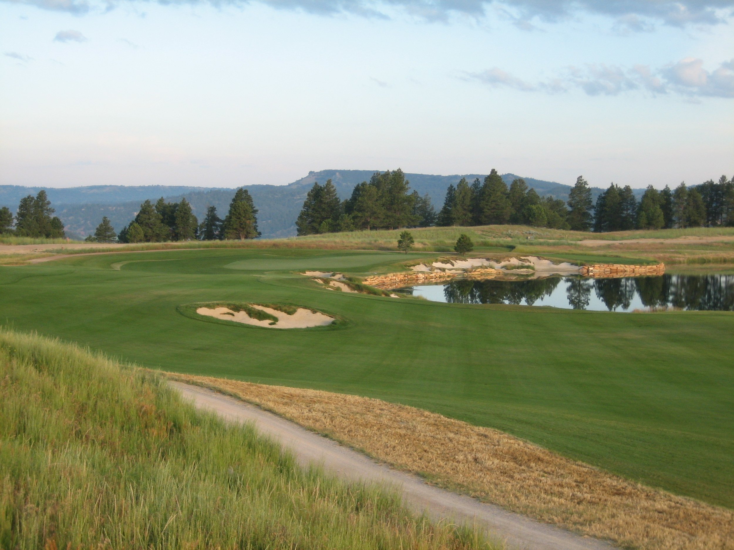 Devils Tower - Hole #15 green complex-2.JPG
