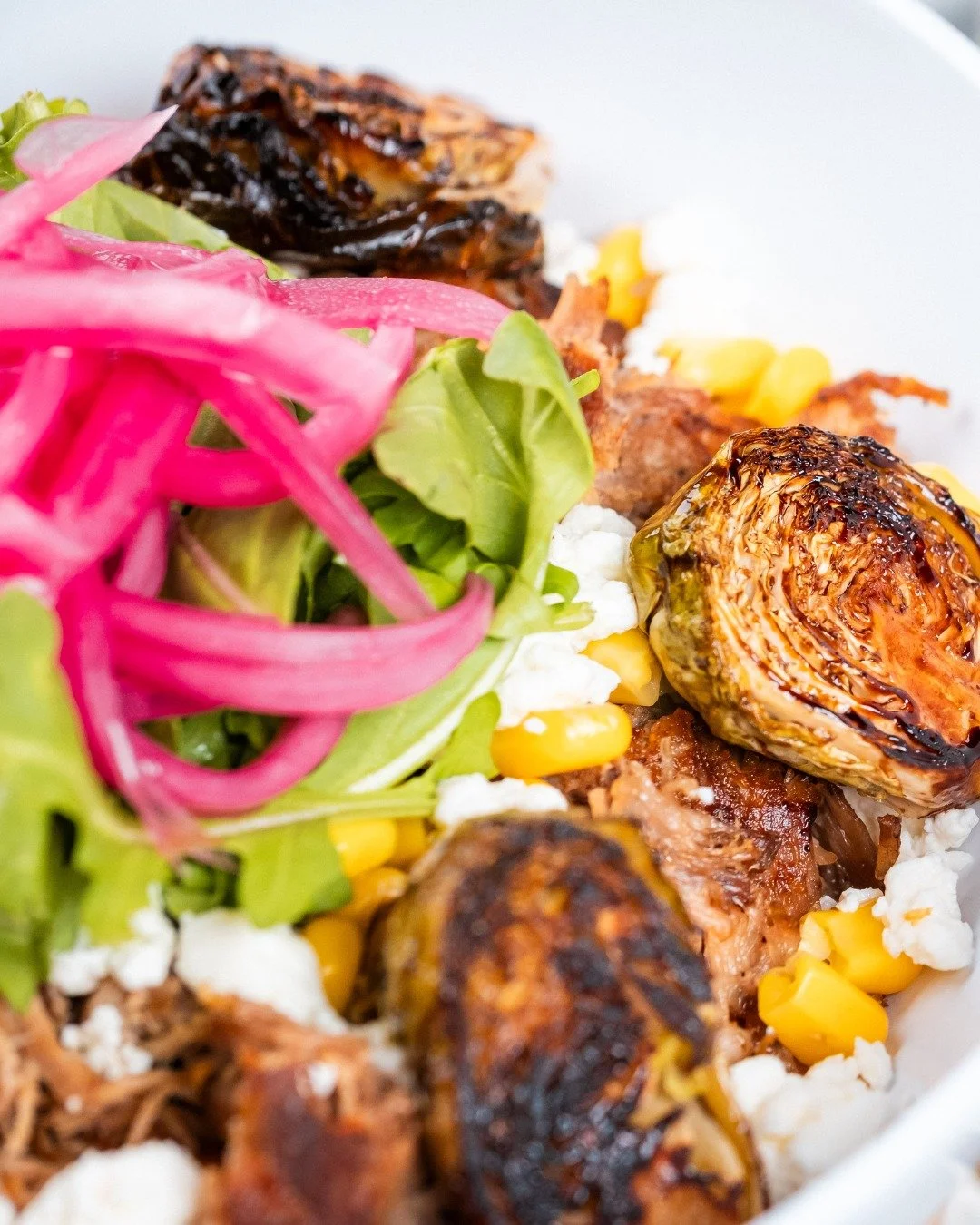 When your plate looks like a garden party—you know it’s a good day.
@artistryhouston
#VibrantBites #FreshAndFast #ColorOnAPlate #ArtistryEats