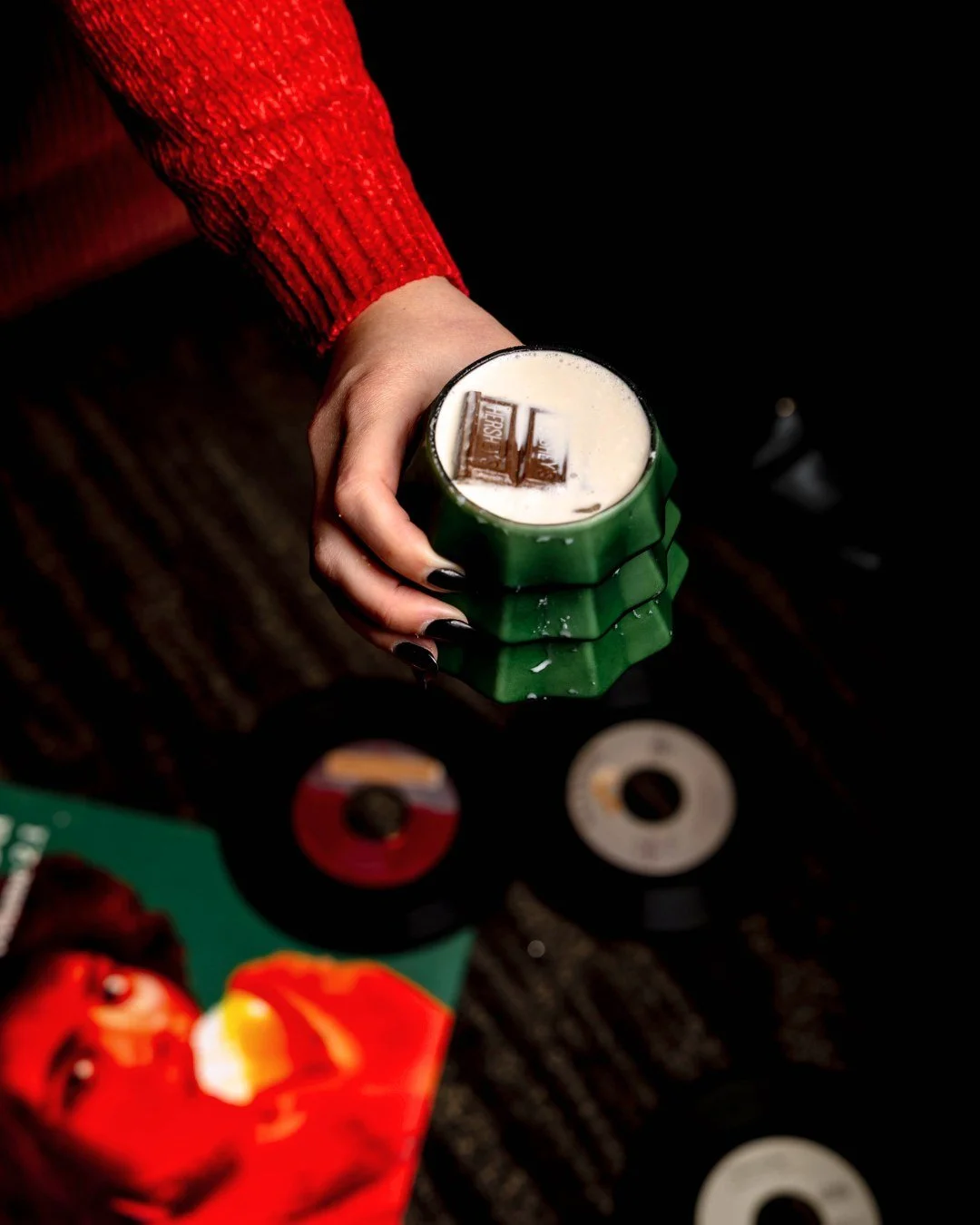 ❄️✨ Winter Flavors Mixology Class &mdash; Tomorrow Night at HiFi! ✨❄️

Step into The Finn&rsquo;s cozy, vinyl-infused lounge for a hands-on winter cocktail experience that&rsquo;s equal parts festive and elegant &mdash; hosted with our guest mixologi