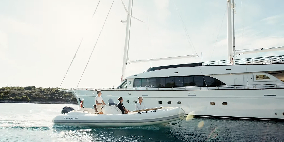 LOVE STORY YACHT