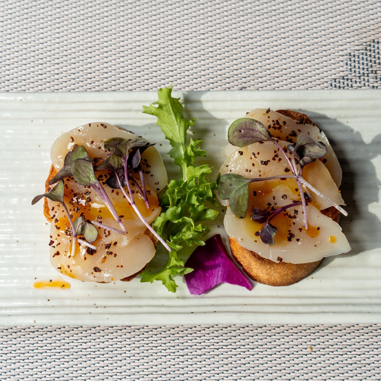 Taste the love this Valentine&rsquo;s Day with our Scallop Toast 💕 Two crispy toasted baguettes topped with fresh Hokkaido scallops and our chef&rsquo;s special sauce. 

Exclusively available for you and yours on Valentine&rsquo;s Day weekend! Make 