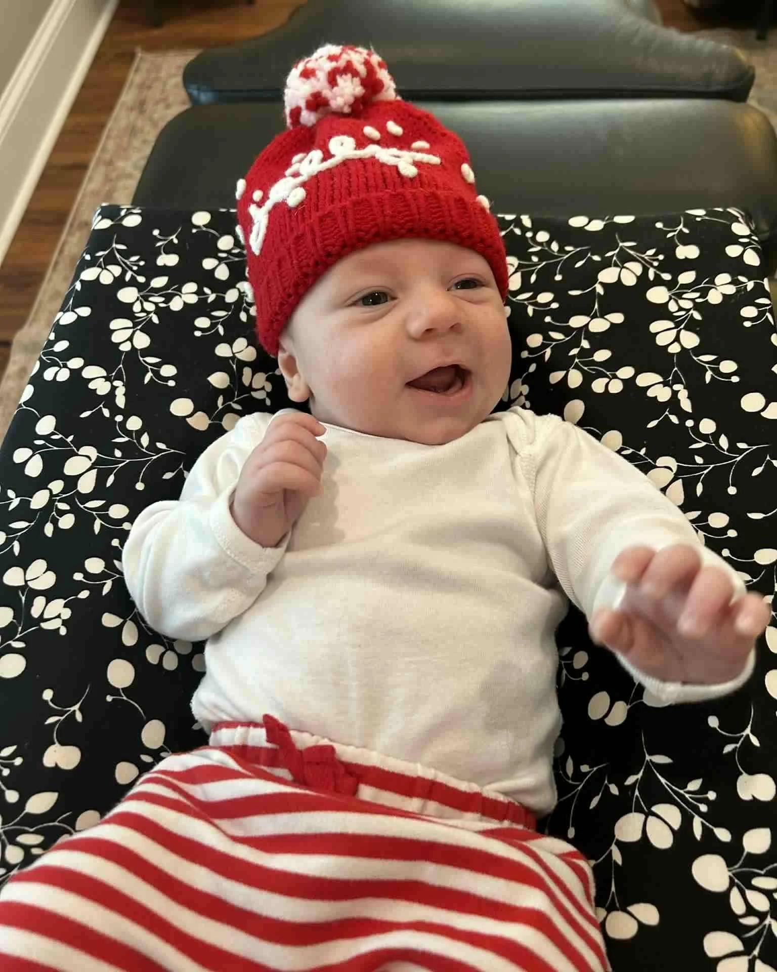 It's the most wonderful time of the year....for an adjustment! 🎅🏼⛄ Happy Holidays and Happy Friday from all of us at The Local Chiropractic! ❣

We will be open next Monday and Tuesday, December 22 and 23 from 9-5. We will be closed the rest of the 