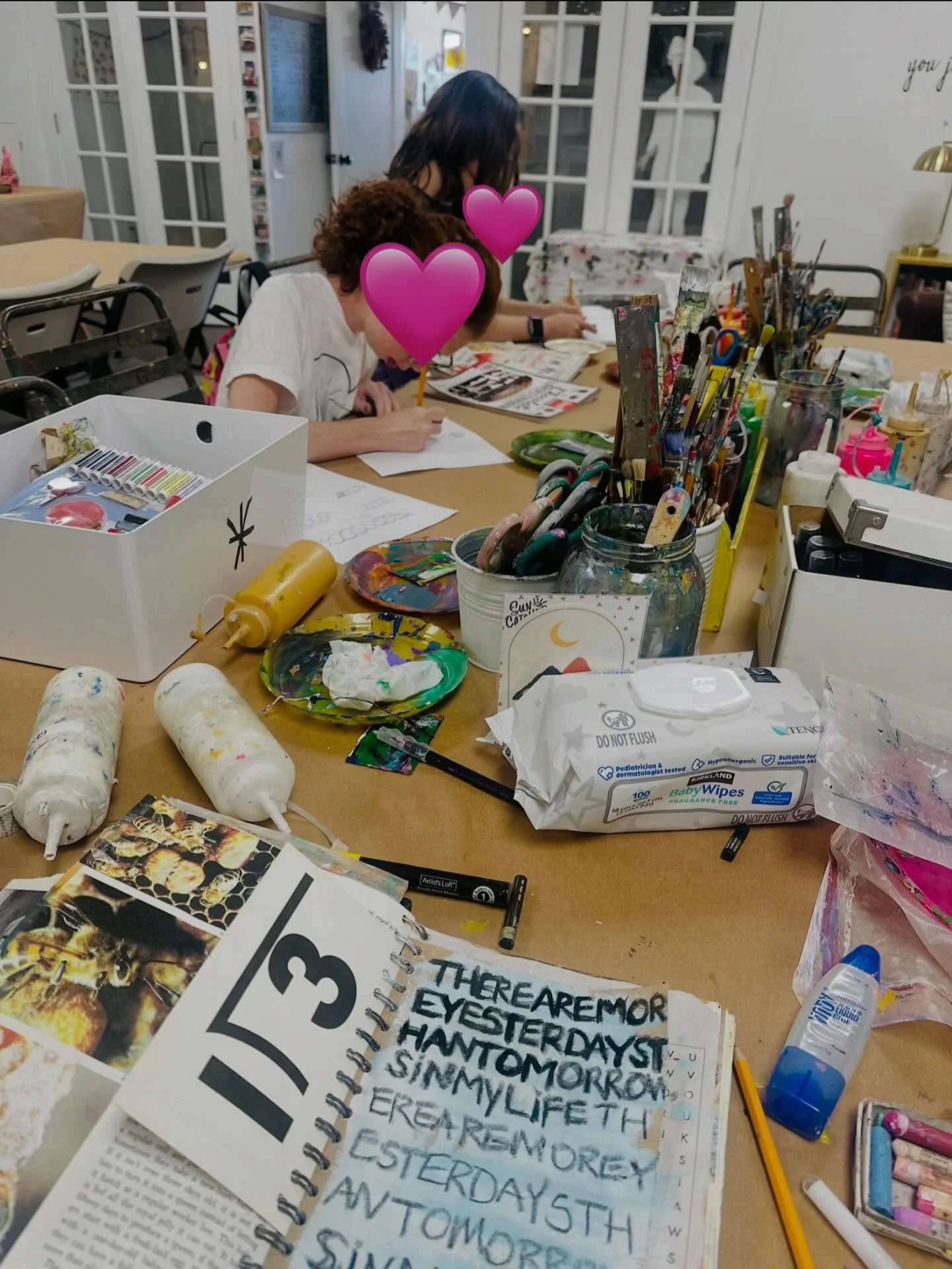 Making with teen and tween students today. They always teach me things. 

My student: Guys. Someone here is possessed by an owl but we don&rsquo;t know &hellip;

Me: Who? 

Today they taught me I&rsquo;m gullible. 

#artjournsling #dailypages #teens 