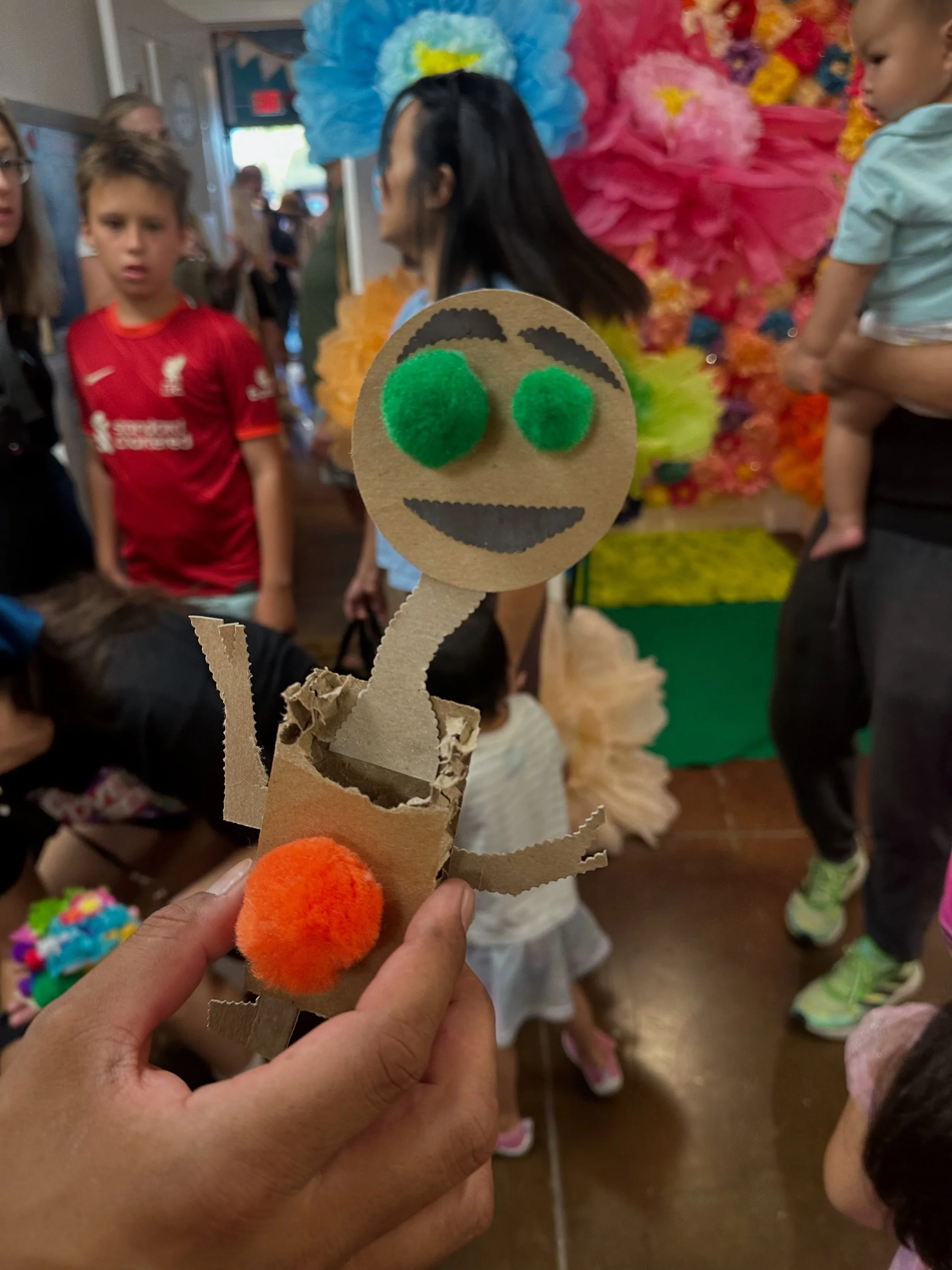 Day 2 of August Art Crawl!
It&rsquo;s gonna be a super hot one today, folks. Come on into the Hive and beat the heat. We have Teen &amp; &lsquo;Tween Art Journaling 12-2:00, then the studio will be open for heat relief making. BYO!
#artsaves #artsand