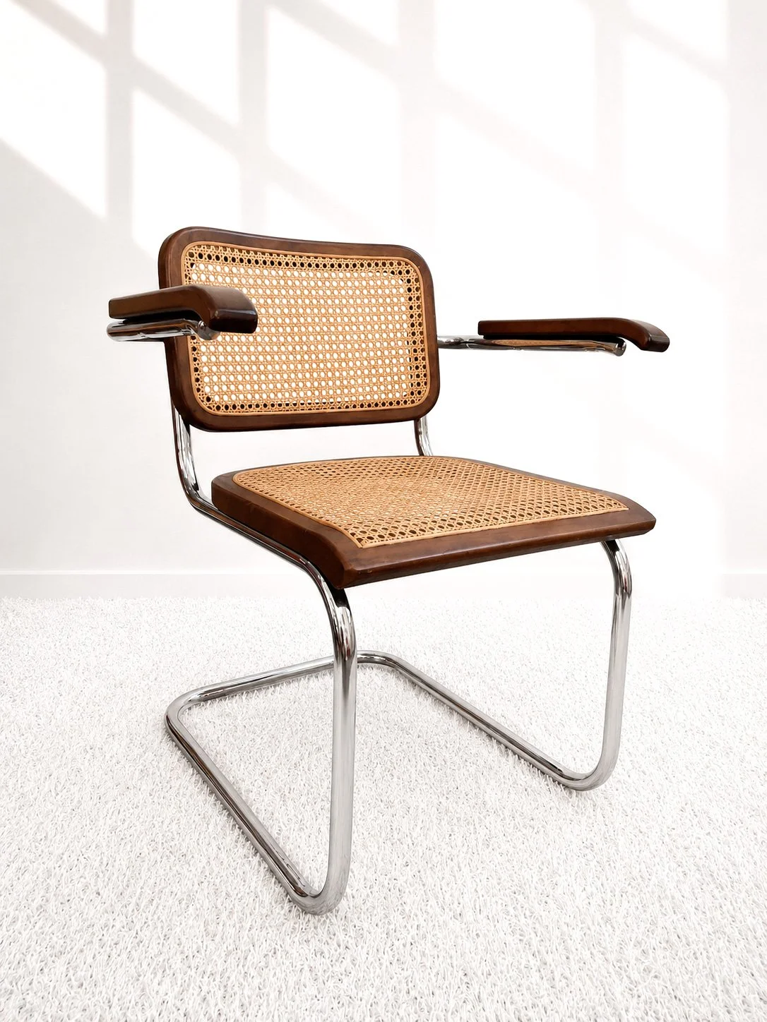 Silla cantilever estilo Cesca B64 en nogal y rejilla, años 70. Monda Lironda Vintage