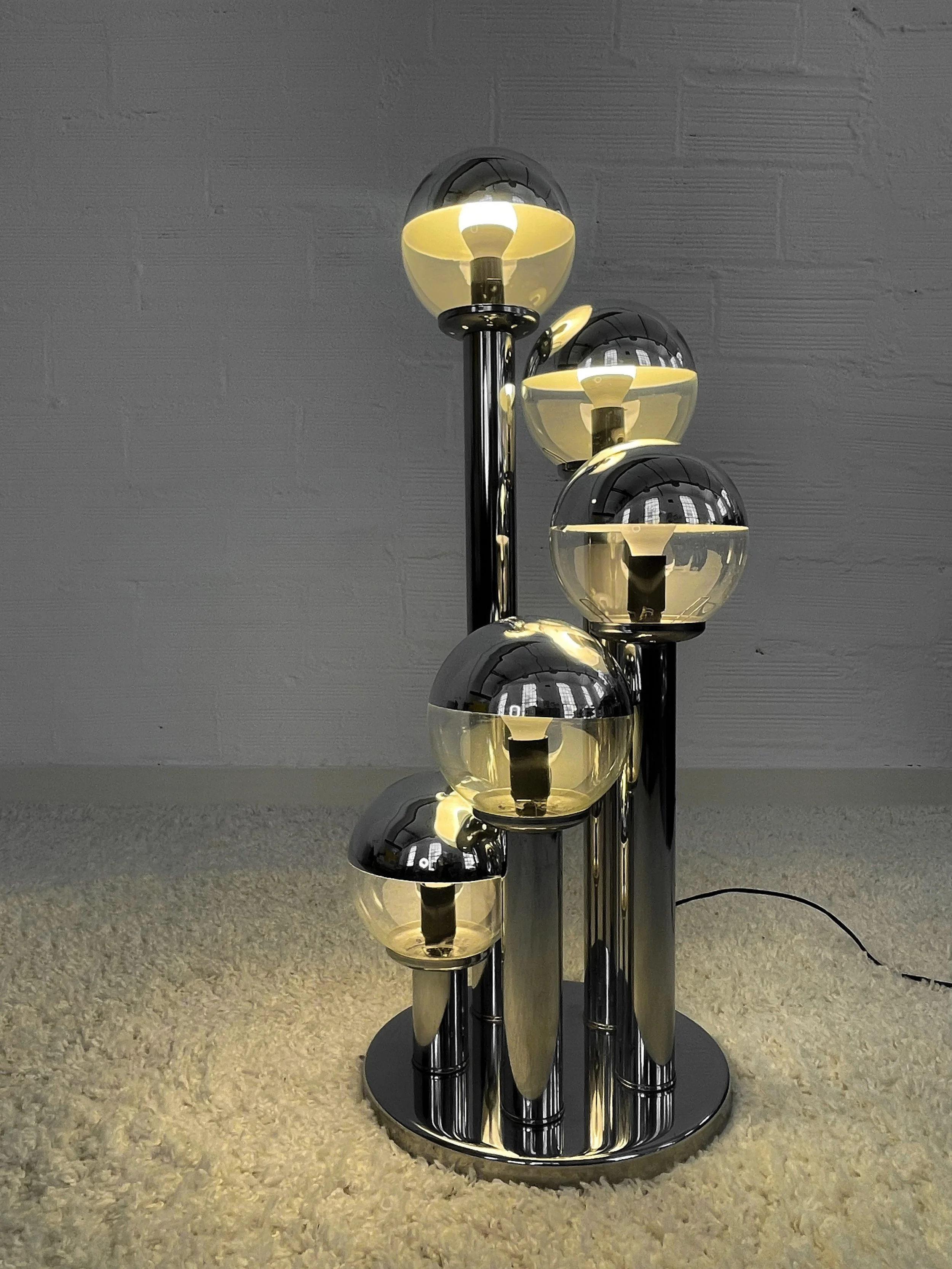 Lámpara de sobremesa modelo "Barcelona". 70s. Monda Lironda Vintage