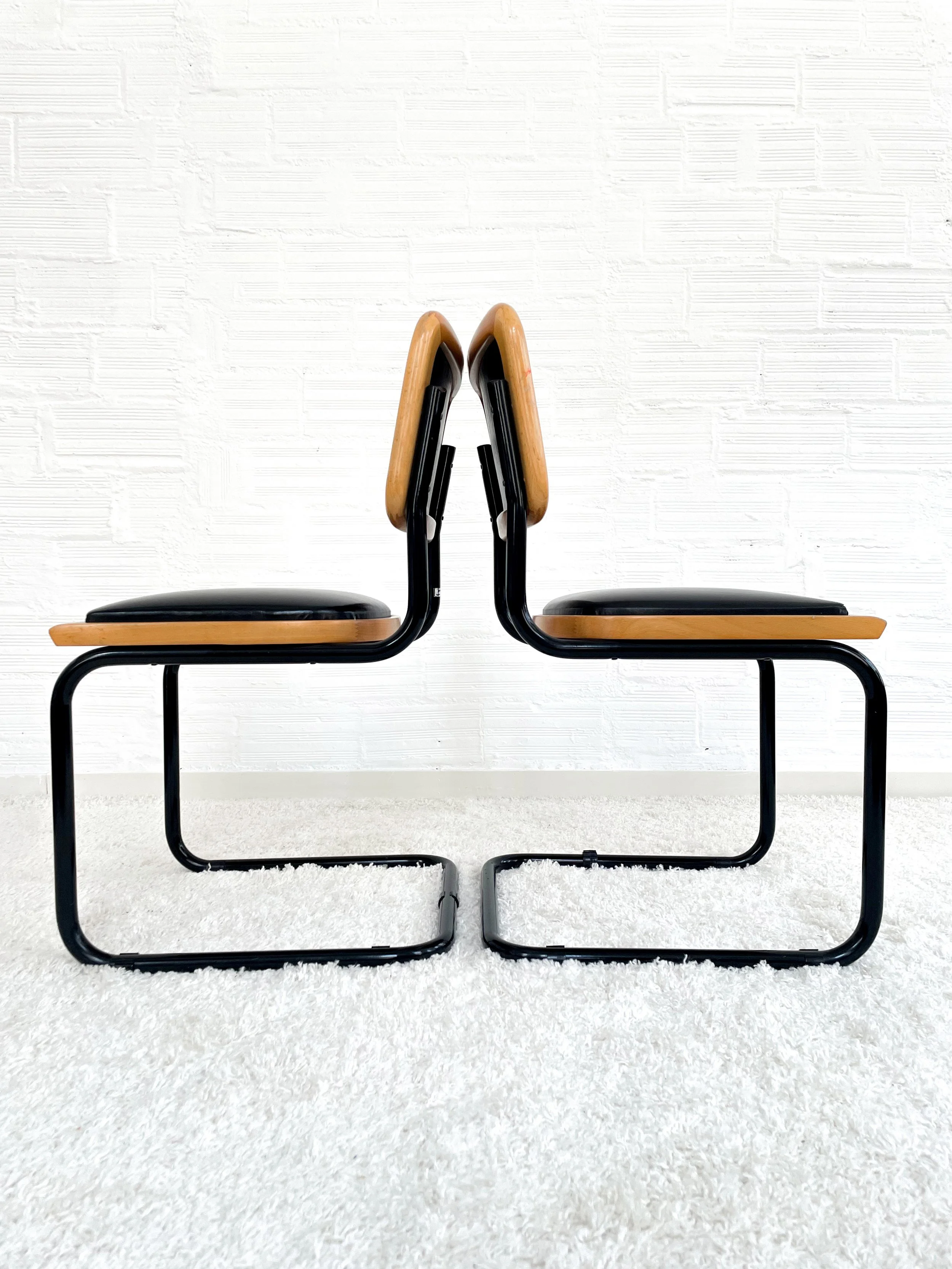 Silla Cesca B32. Tapizada y estructura lacada. Monda Lironda Vintage