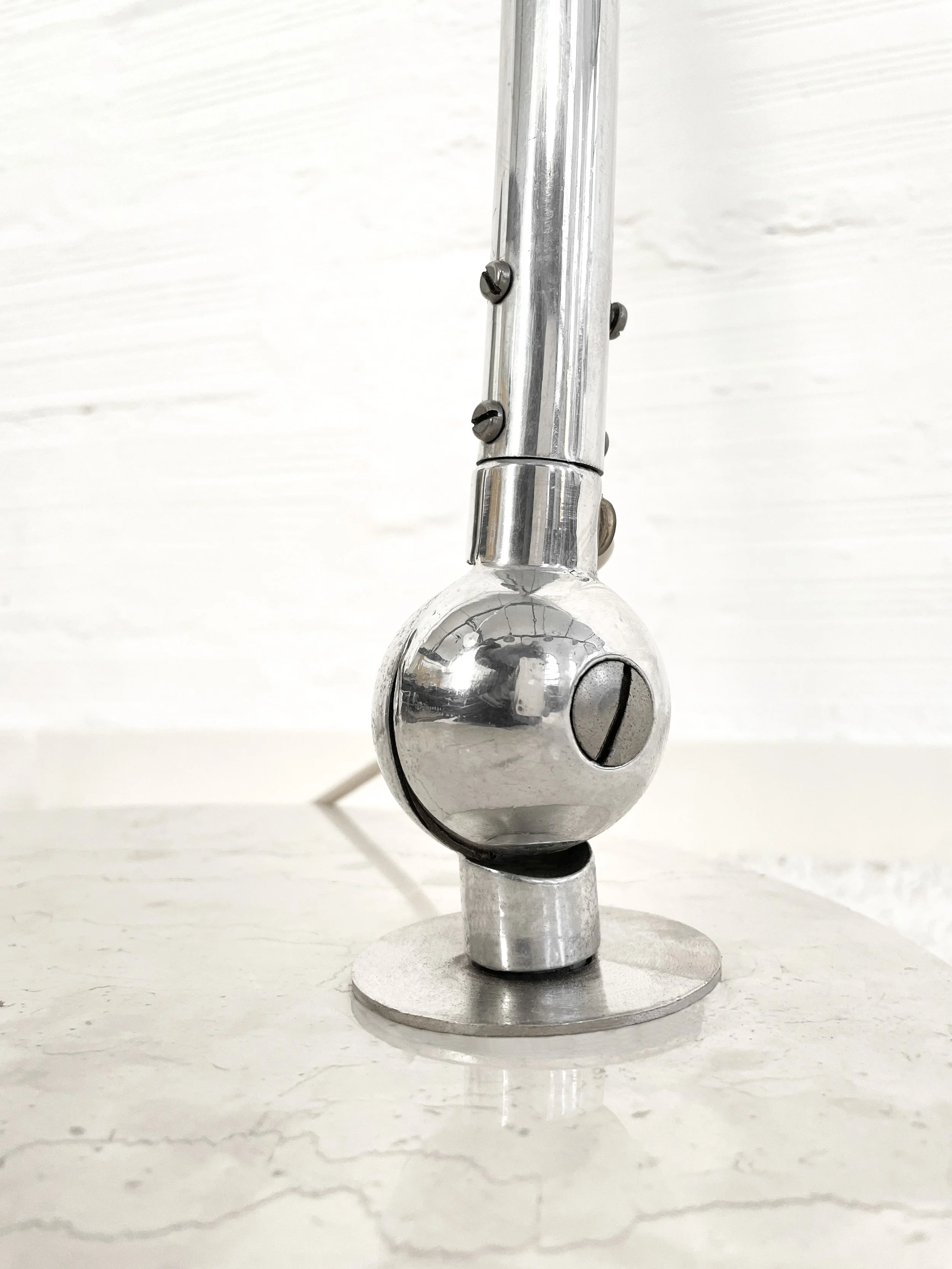 Lámpara de arco modelo Bow de Guzzini, Italia, circa años 60. Monda Lironda Vintage