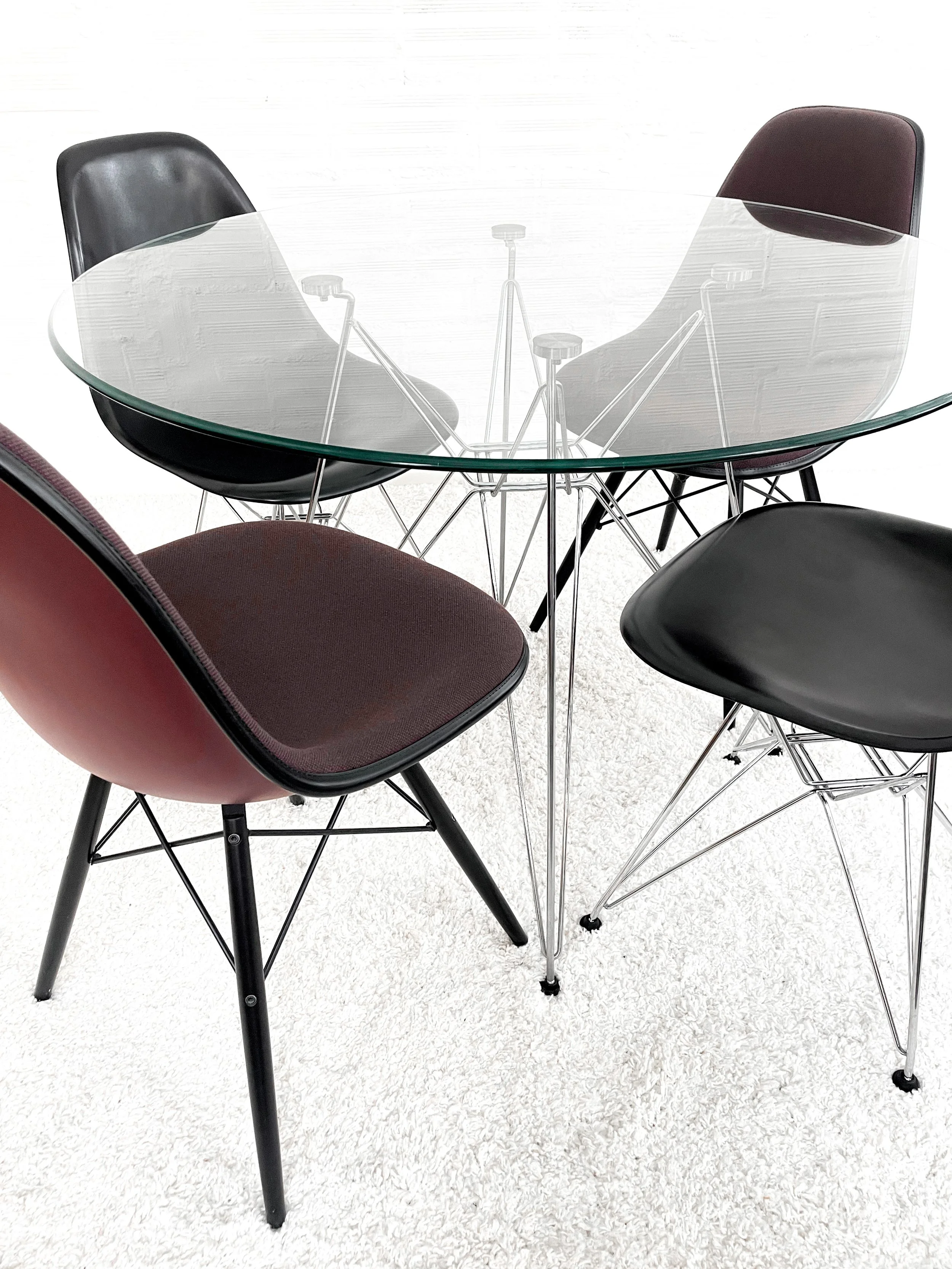 Mesa redonda Eames base Eiffel. Monda Lironda Vintage