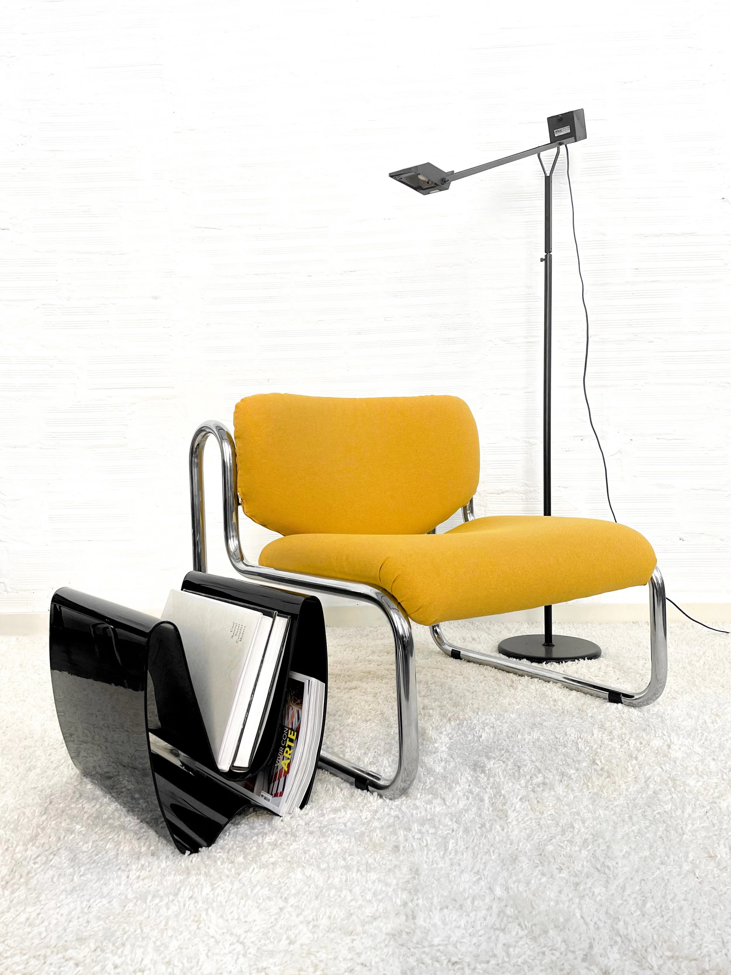 Butaca Egara. Tapizado mostaza. Italia 70s. Monda Lironda Vintage