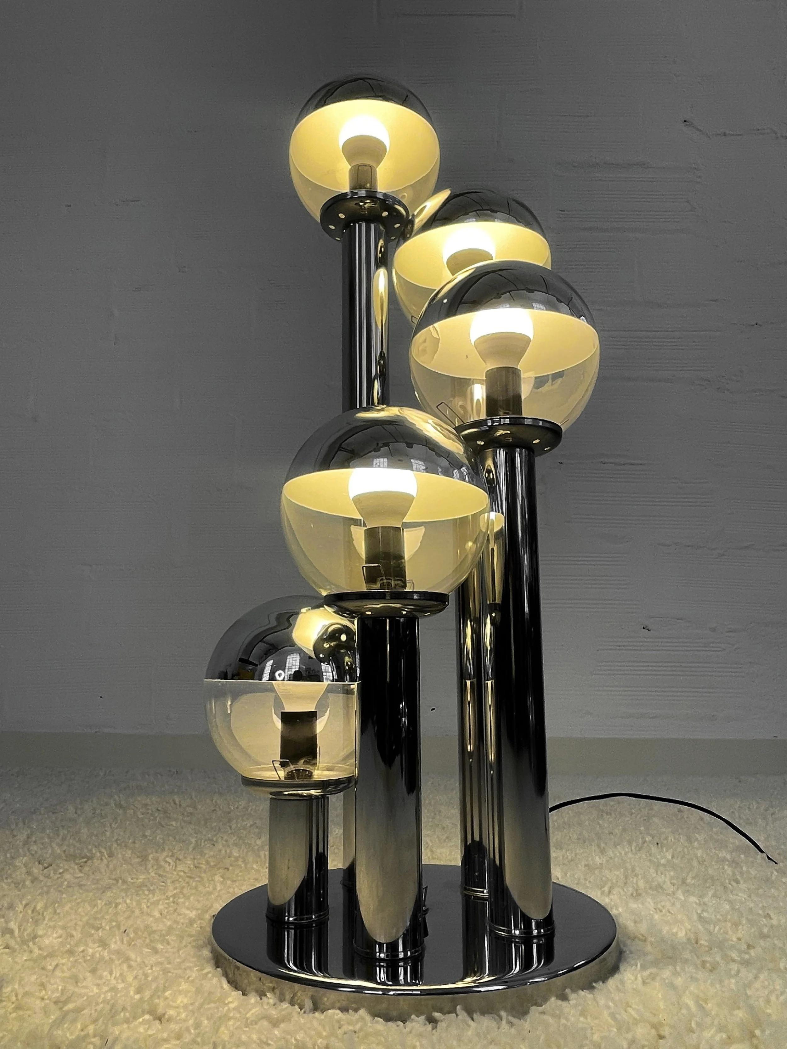 Lámpara de sobremesa modelo "Barcelona". 70s. Monda Lironda Vintage