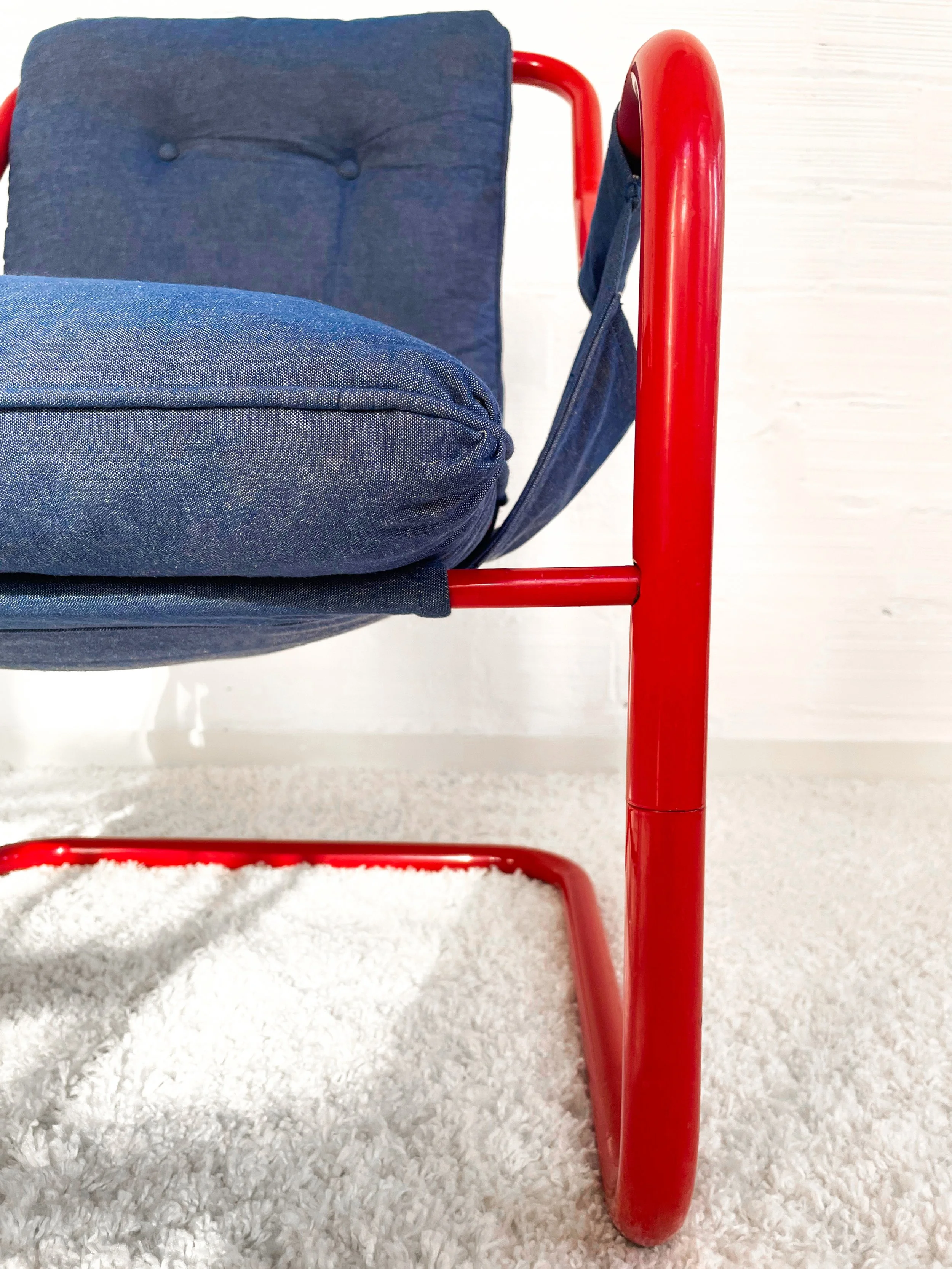 Sillón cantilever escandinavo vintage. 80s. Monda Lironda Vintage