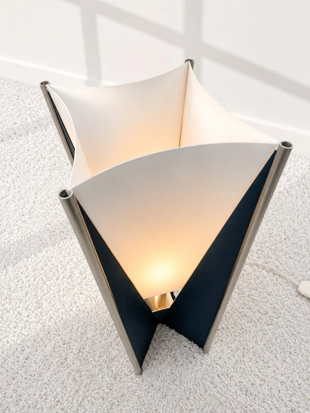 Lámpara de mesa "Style" para Knoll. Samuel Parker. 80s