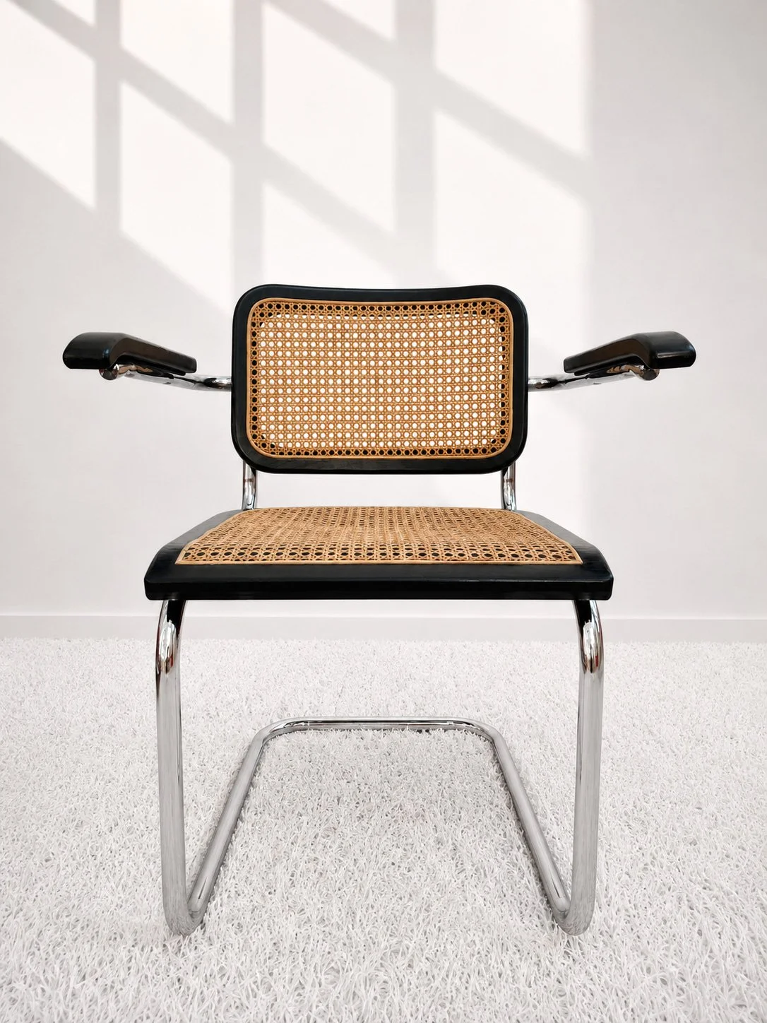 Silla cantilever estilo Cesca B64 en negro y rejilla, años 70. Monda Lironda Vintage (copia)