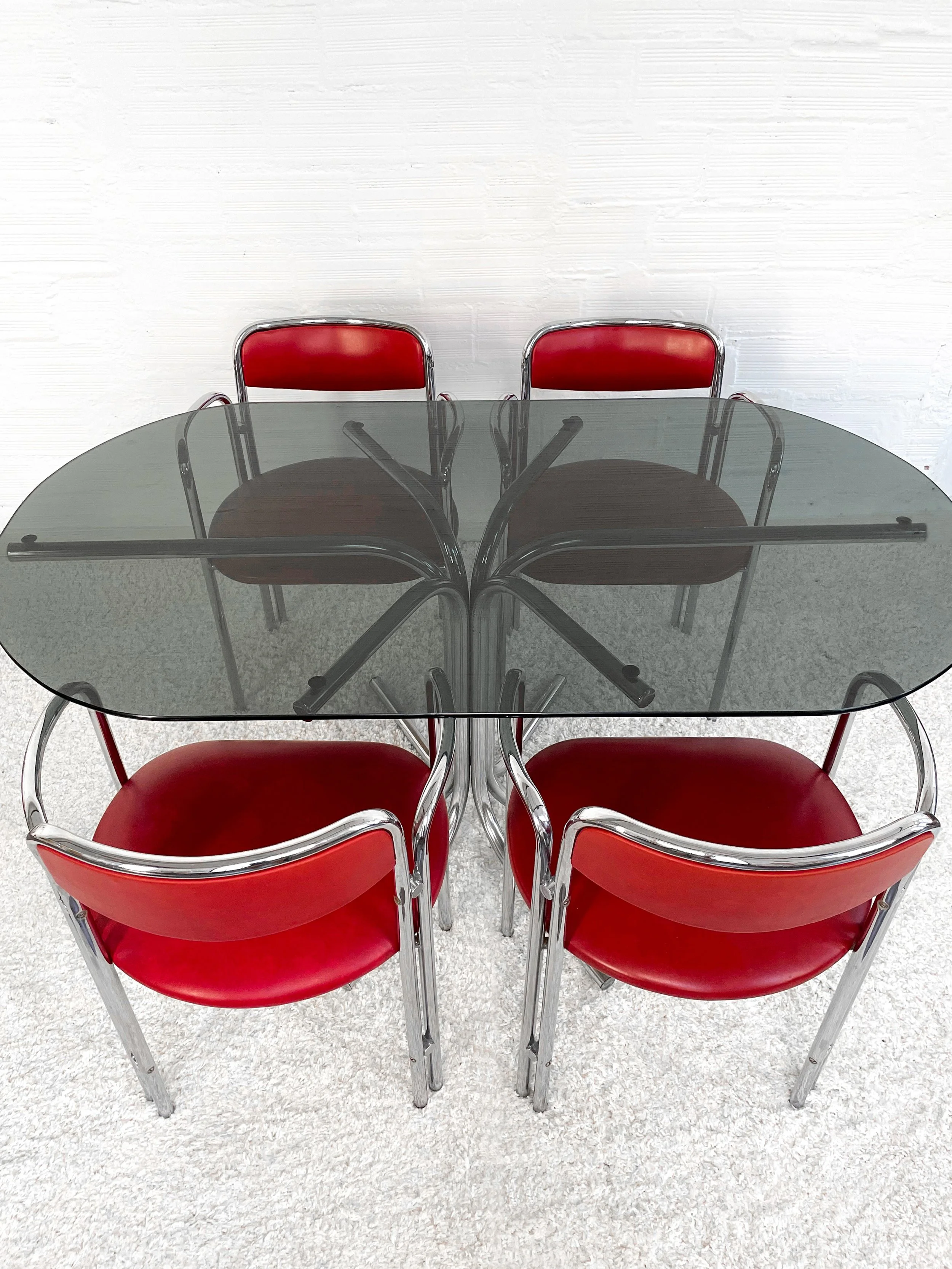 Mesa comedor ovalada vintage. Estructura cromada. 70s. Monda Lironda Vintage