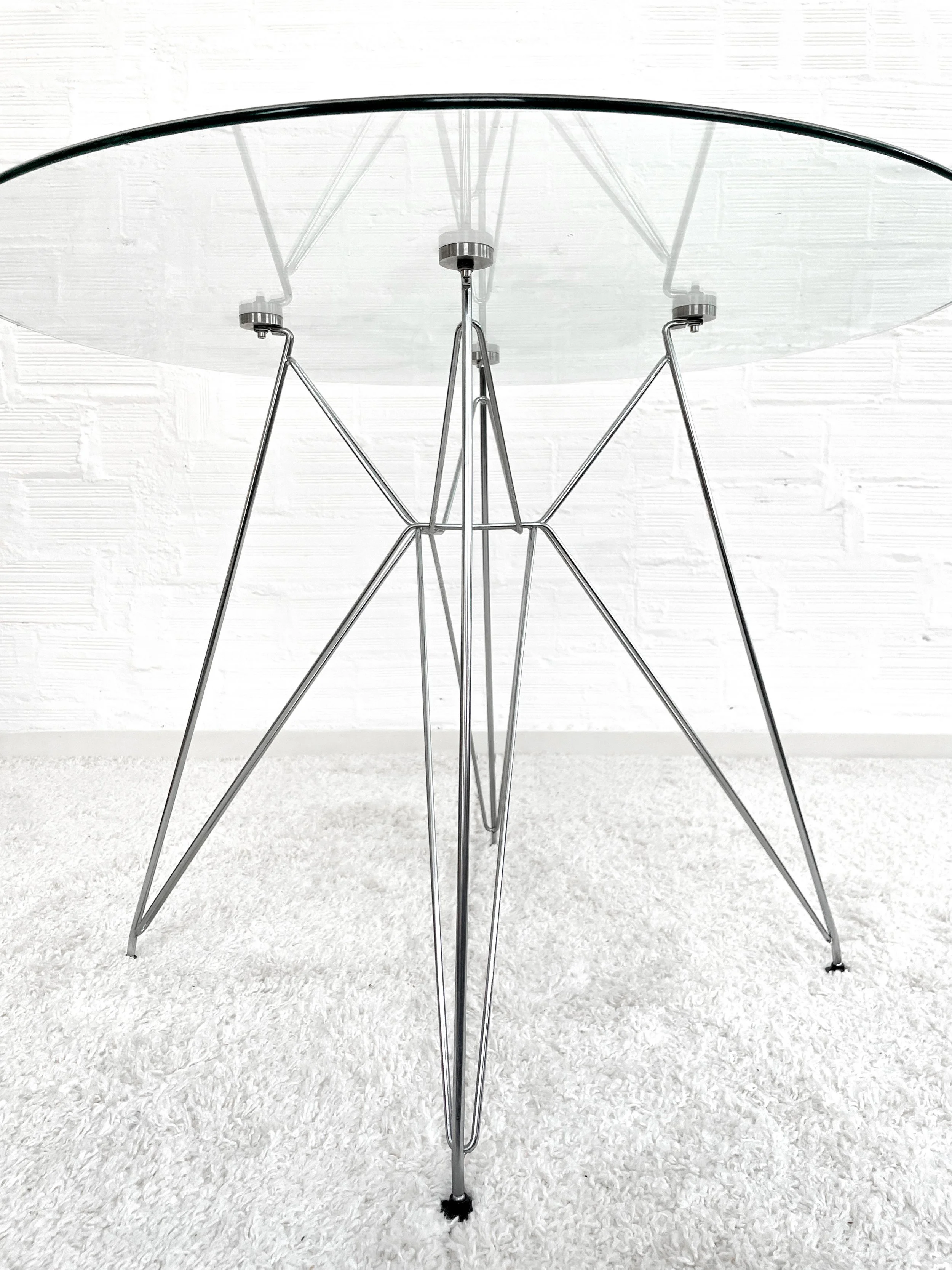 Mesa redonda Eames base Eiffel. Monda Lironda Vintage