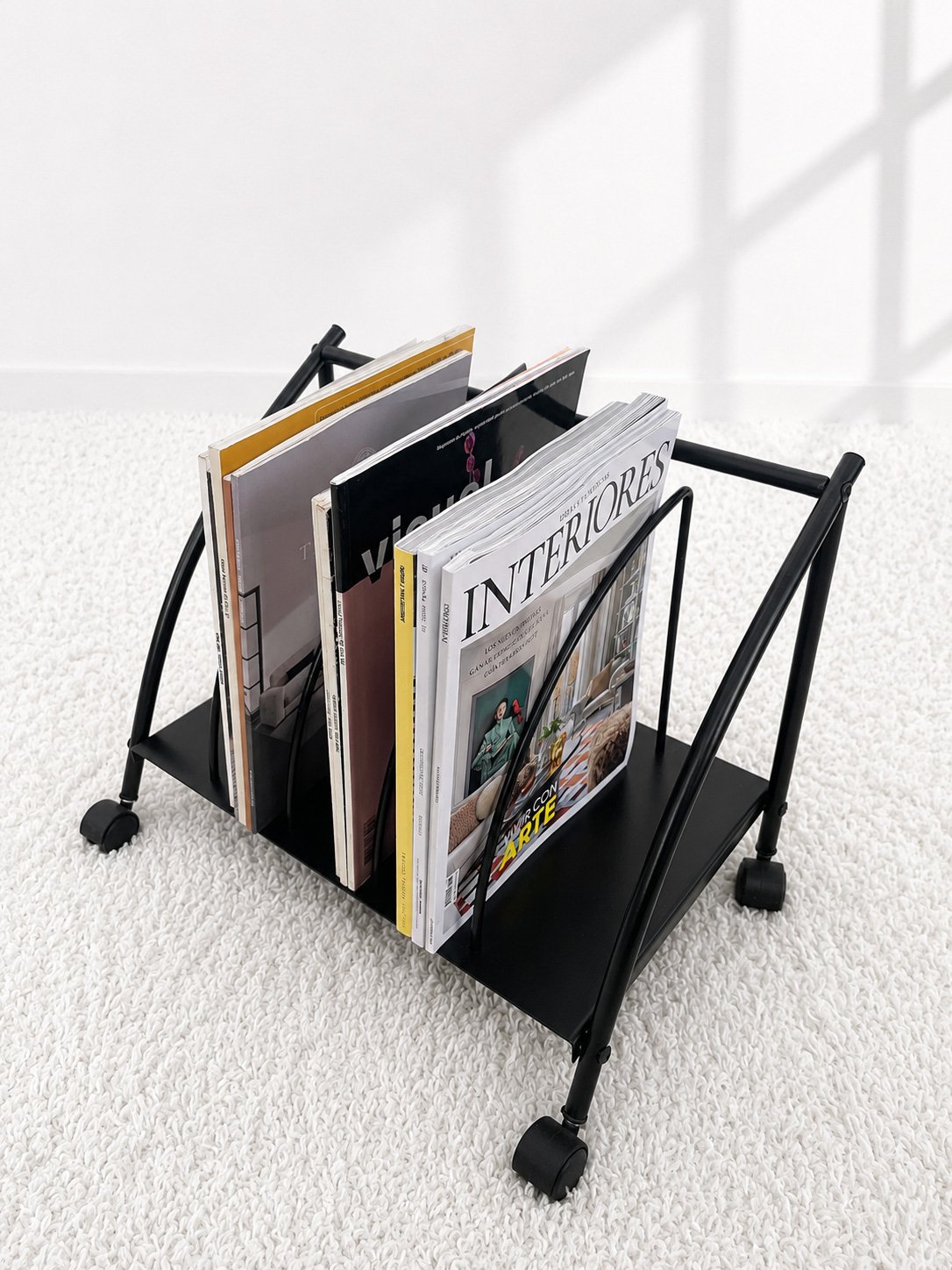 Revistero / soporte para vinilos con ruedas. 90s. Monda Lironda Vintage